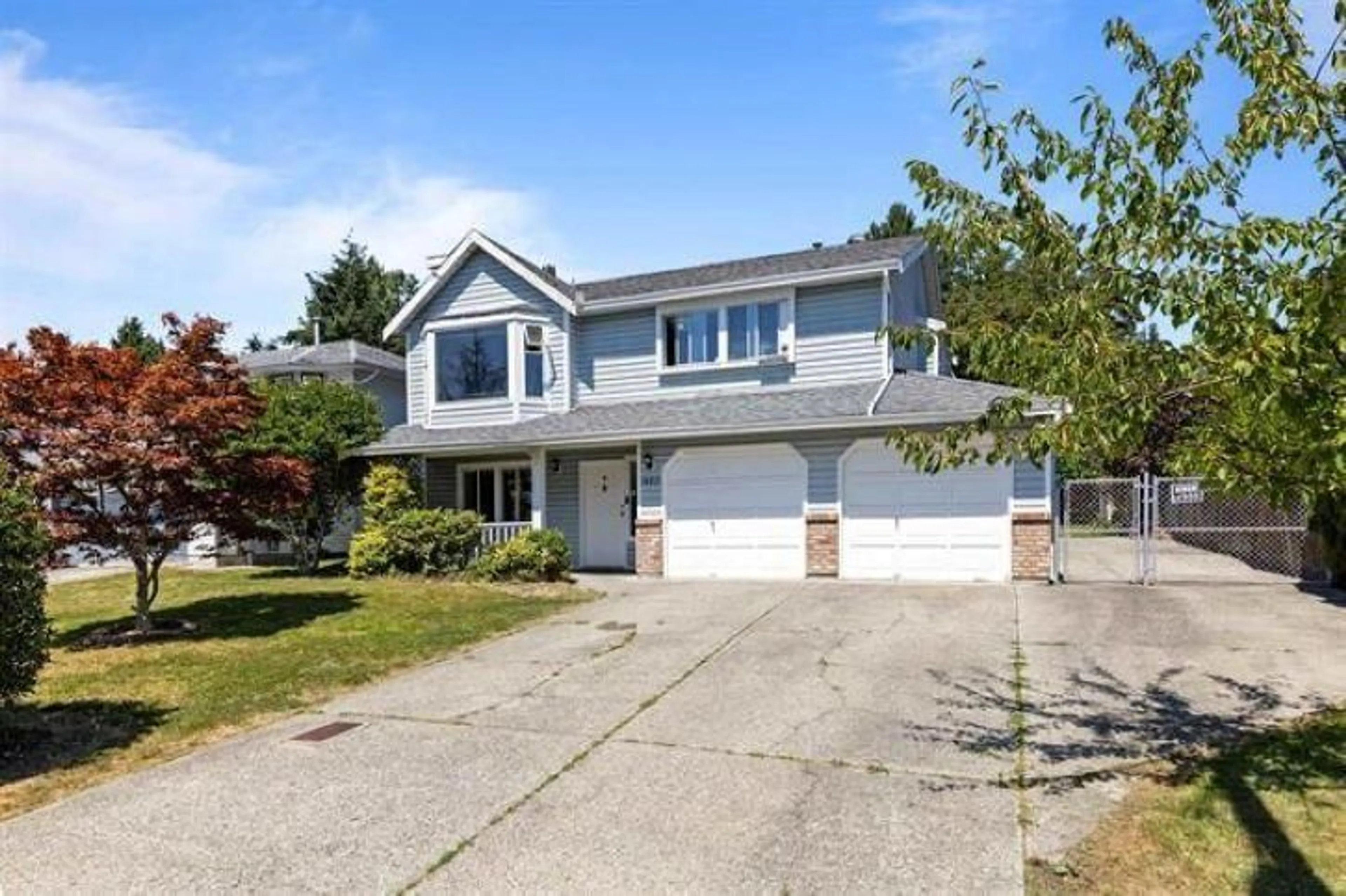 Home with vinyl exterior material, street for 14271 67 CENTRE, Surrey British Columbia V3W0P5