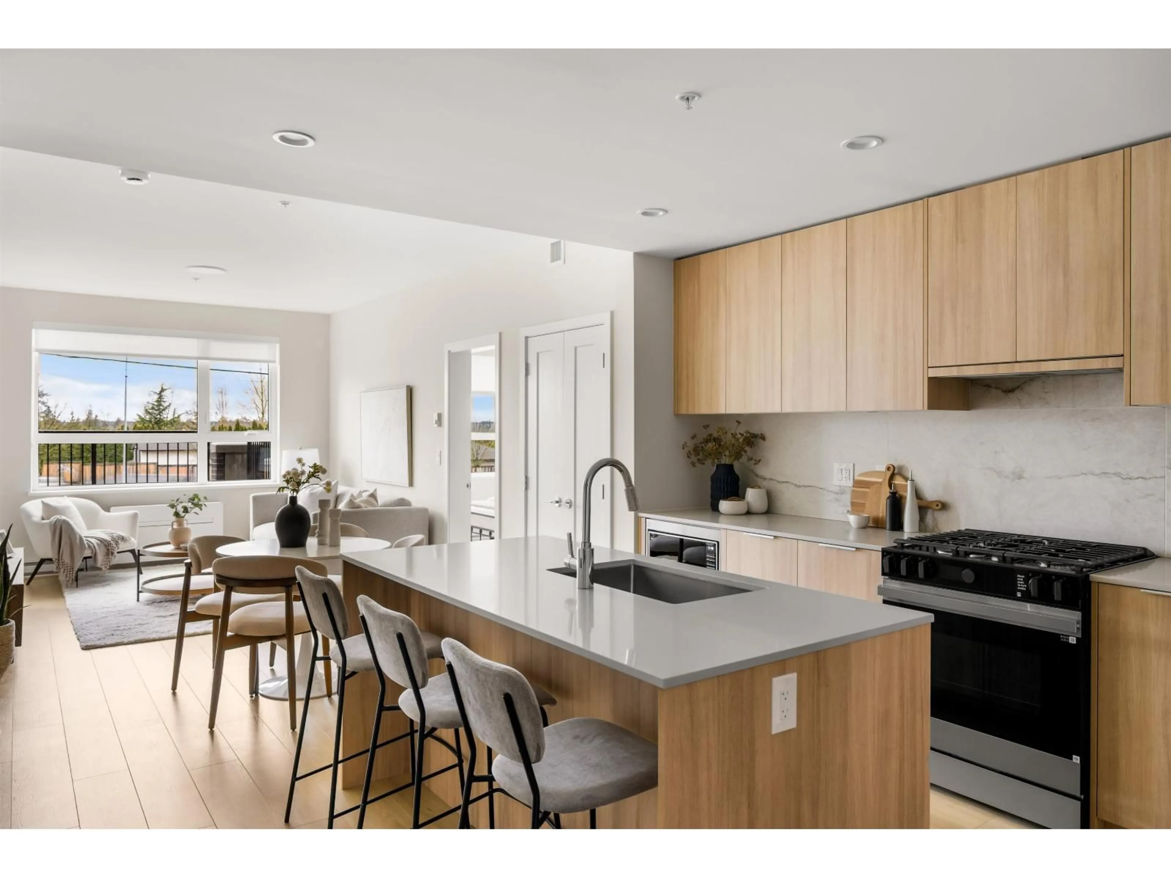 Open concept kitchen, unknown for 613 - 20049B 82 AVENUE, Langley British Columbia V2Y4A6