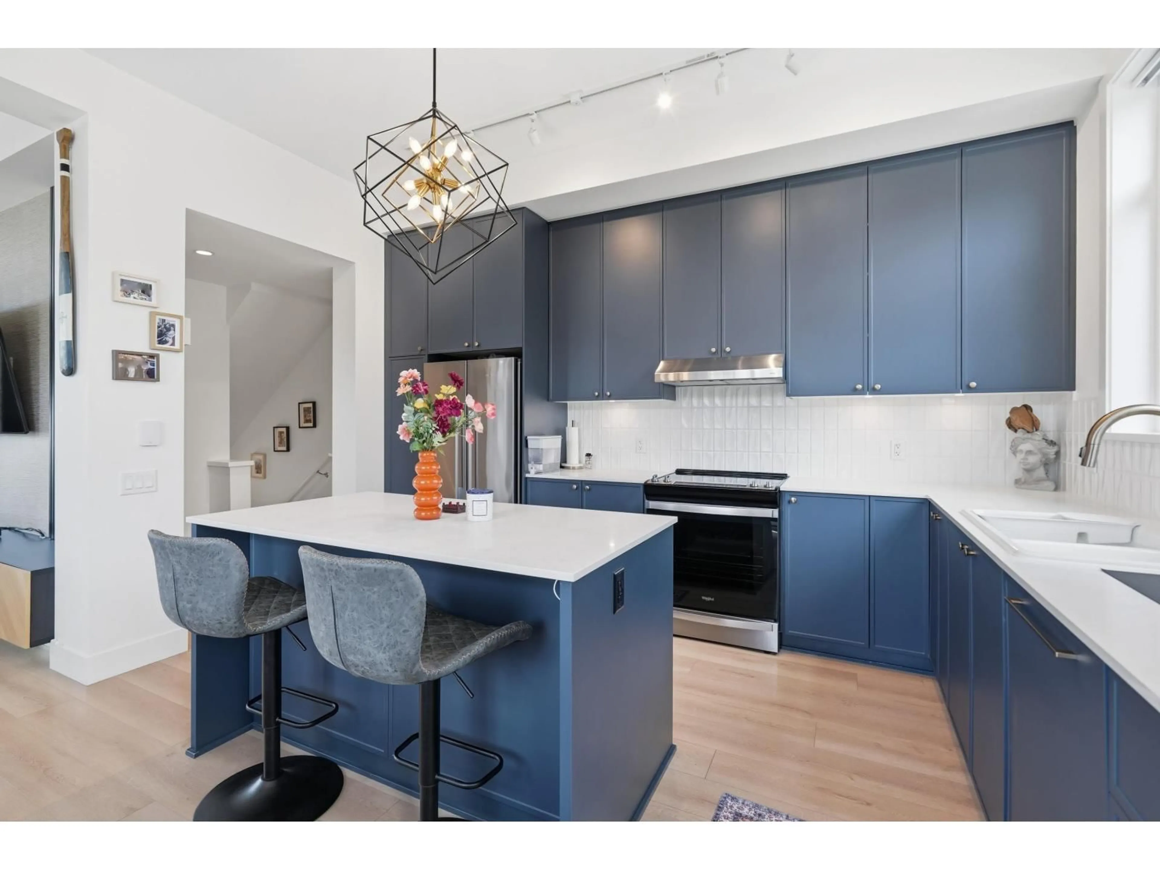 Open concept kitchen, unknown for 145 - 14151 58A AVENUE, Surrey British Columbia V0V0V0