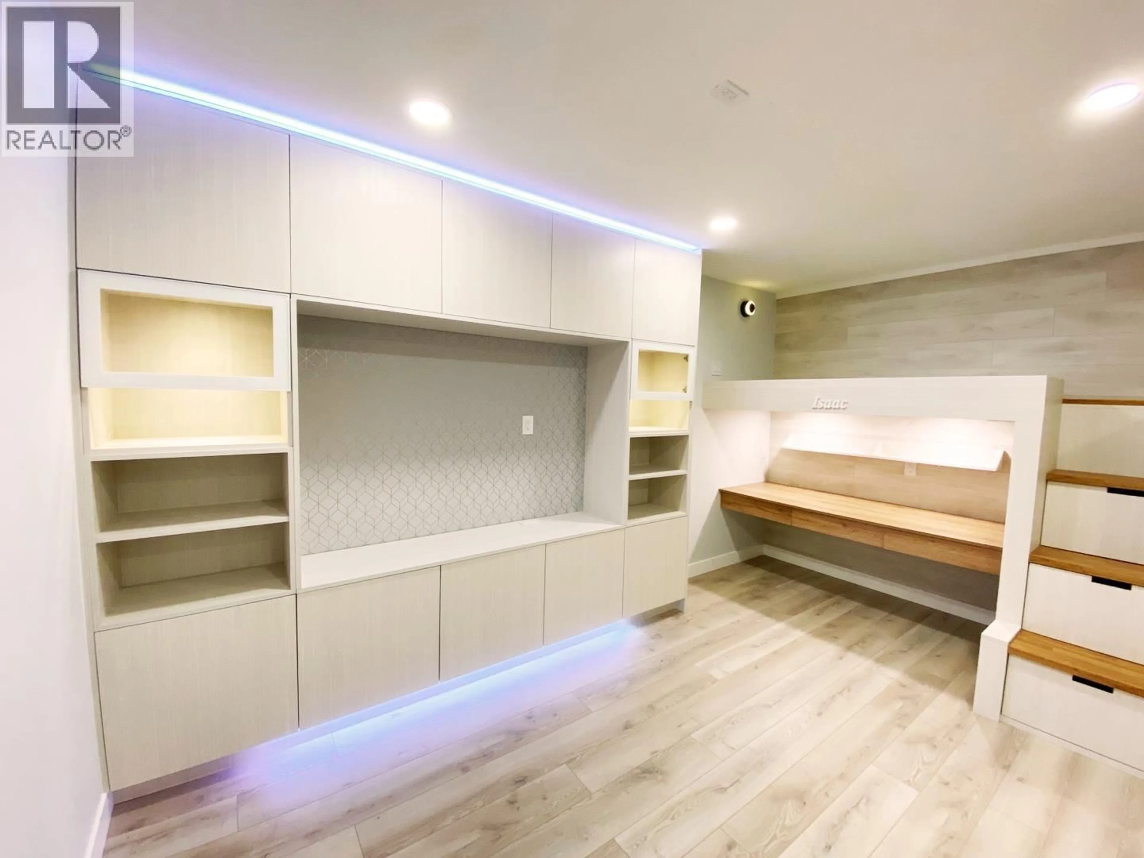 A pic of a room for 1858 WALNUT CRESCENT, Coquitlam British Columbia V3J7S9