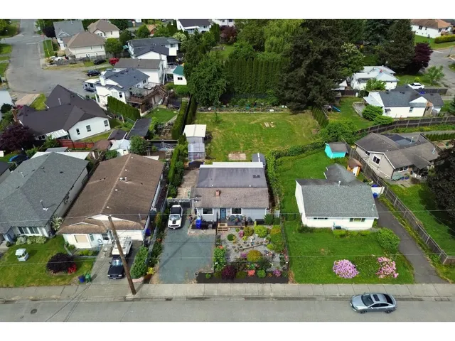 45573 WELLINGTON AVENUE, Chilliwack 3