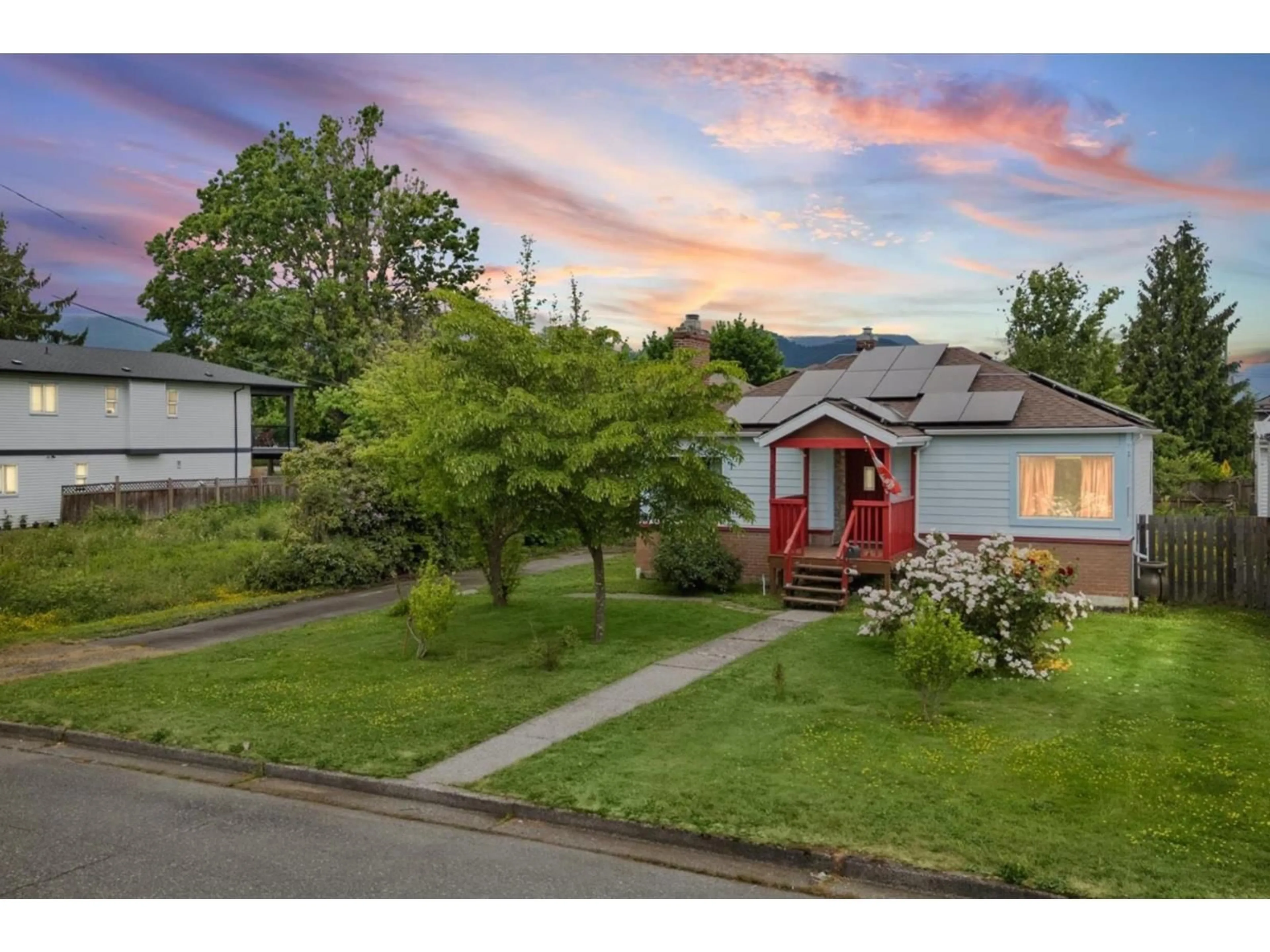 Unknown for 46057 FOURTH AVENUE, Chilliwack British Columbia V2P1N2