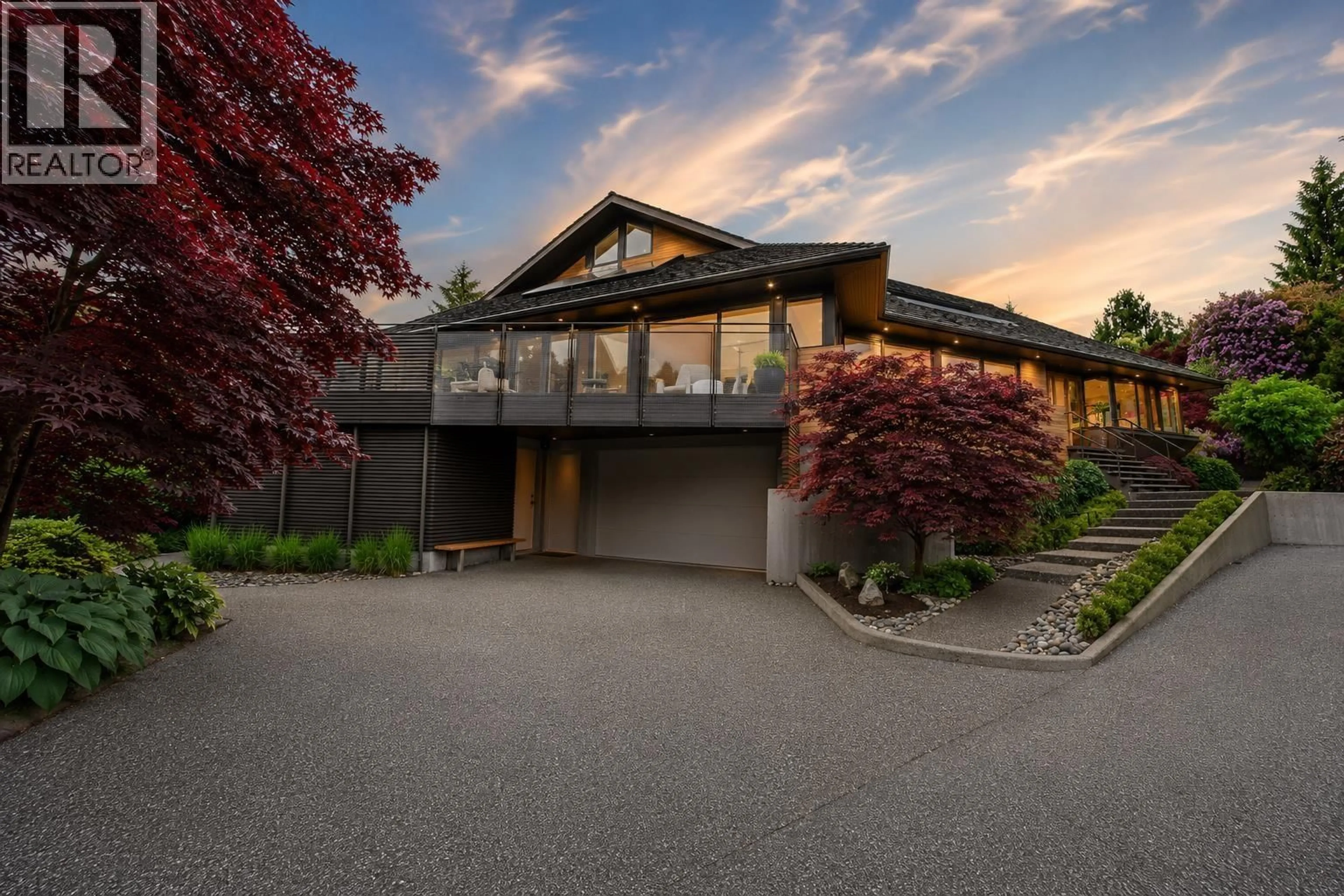 A pic from outside/outdoor area/front of a property/back of a property/a pic from drone, unknown for 1873 ESQUIMALT AVENUE, West Vancouver British Columbia V7V1S1