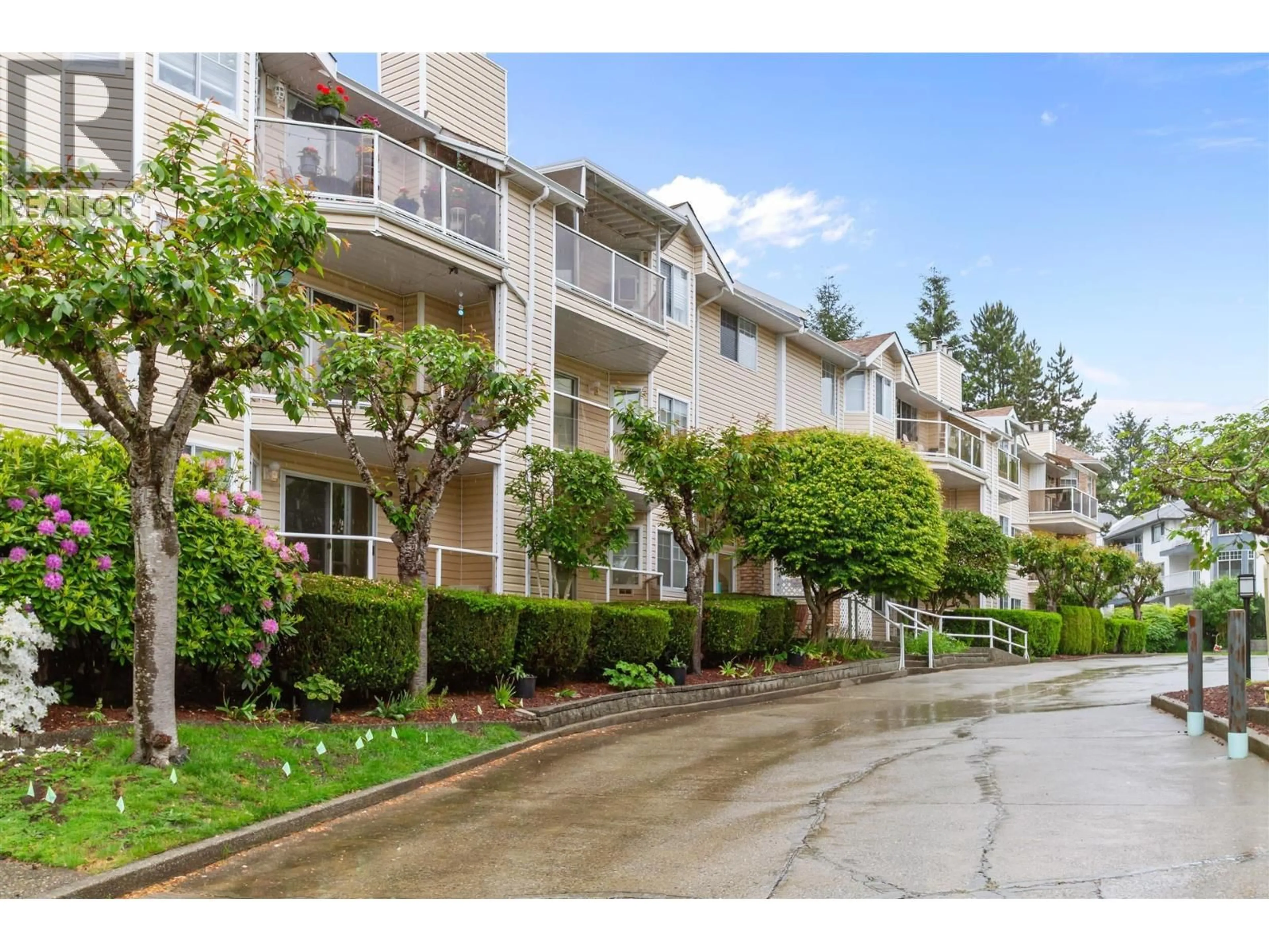 Patio, unknown for 325 - 22611 116 AVENUE, Maple Ridge British Columbia V2X0W7