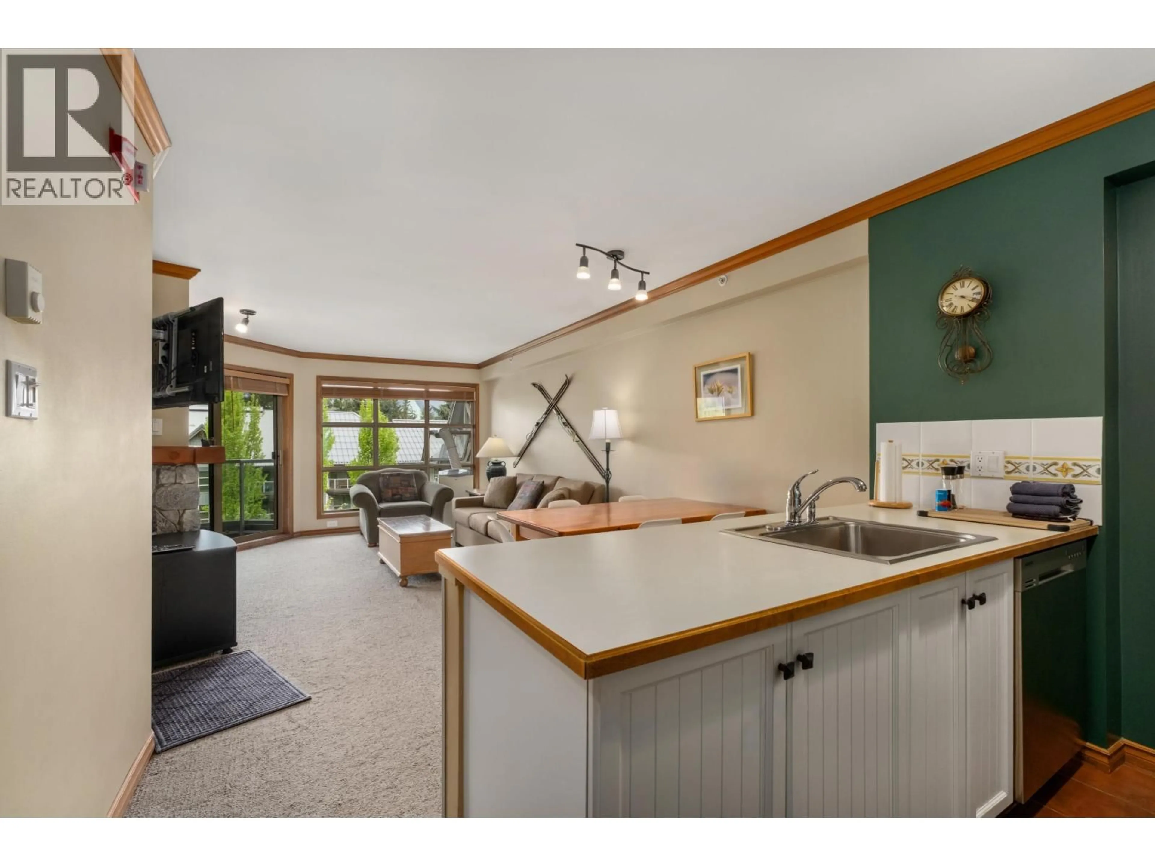 Open concept kitchen, unknown for 562 - 4800 SPEARHEAD DRIVE, Whistler British Columbia V8E1G1