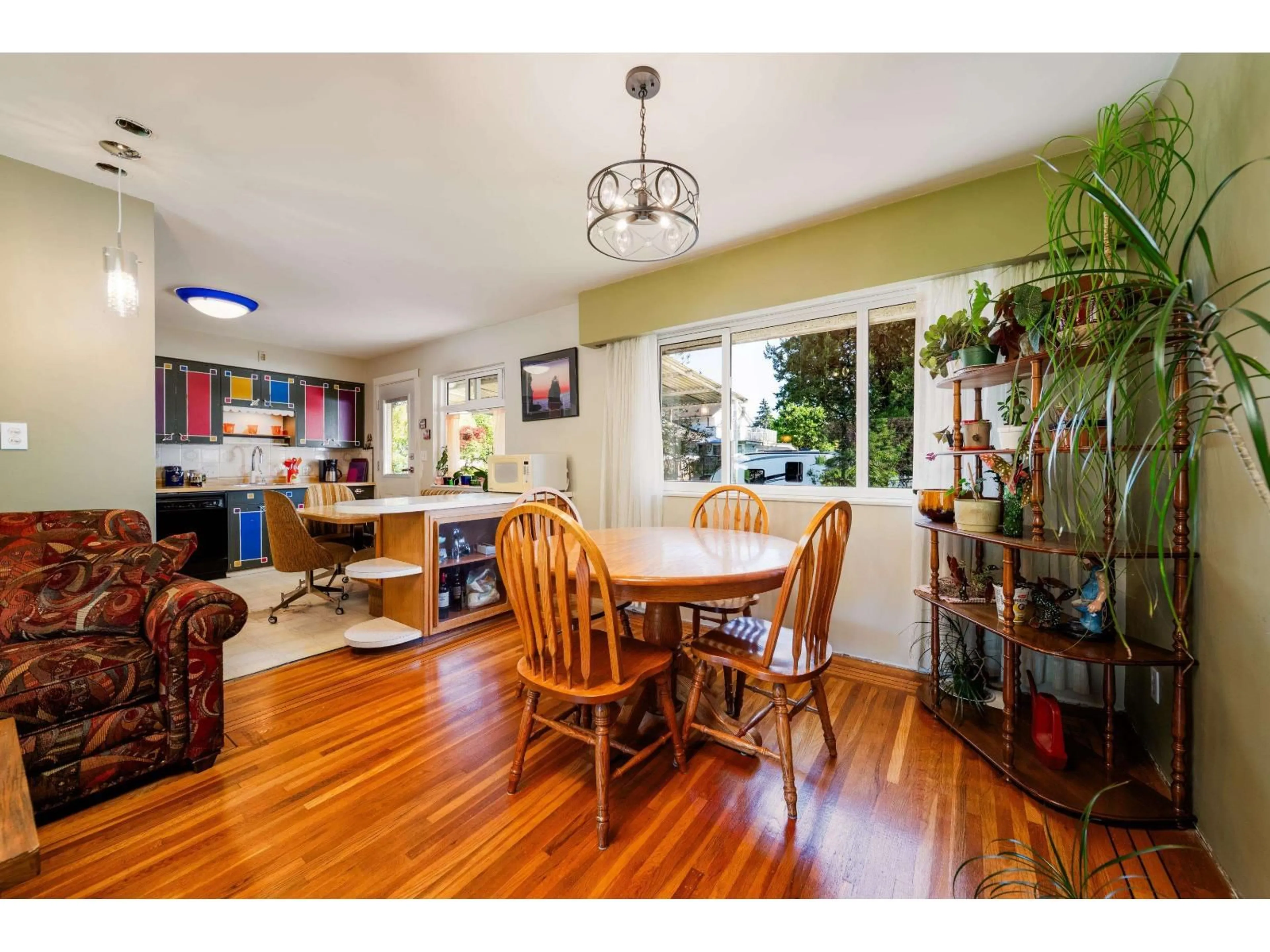 Dining room, wood/laminate floor for 11316 91 AVENUE, Delta British Columbia V4C3J8