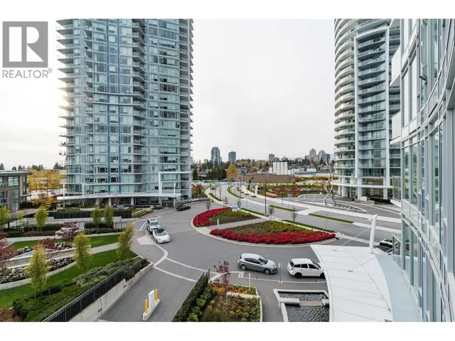 403 - 7769 PARK CRESCENT, Burnaby 3