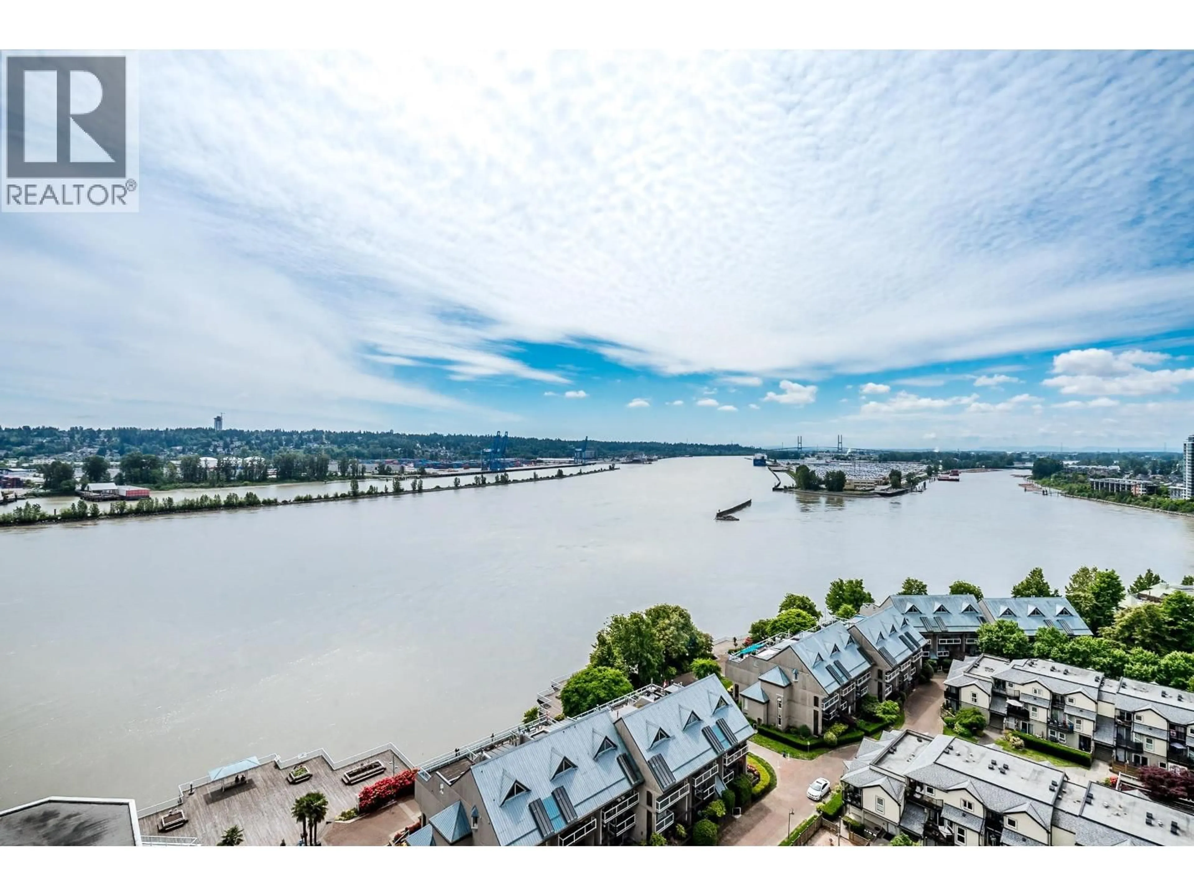 A pic from outside/outdoor area/front of a property/back of a property/a pic from drone, water/lake/river/ocean view for 1811 - 988 QUAYSIDE DRIVE, New Westminster British Columbia V3M0L5