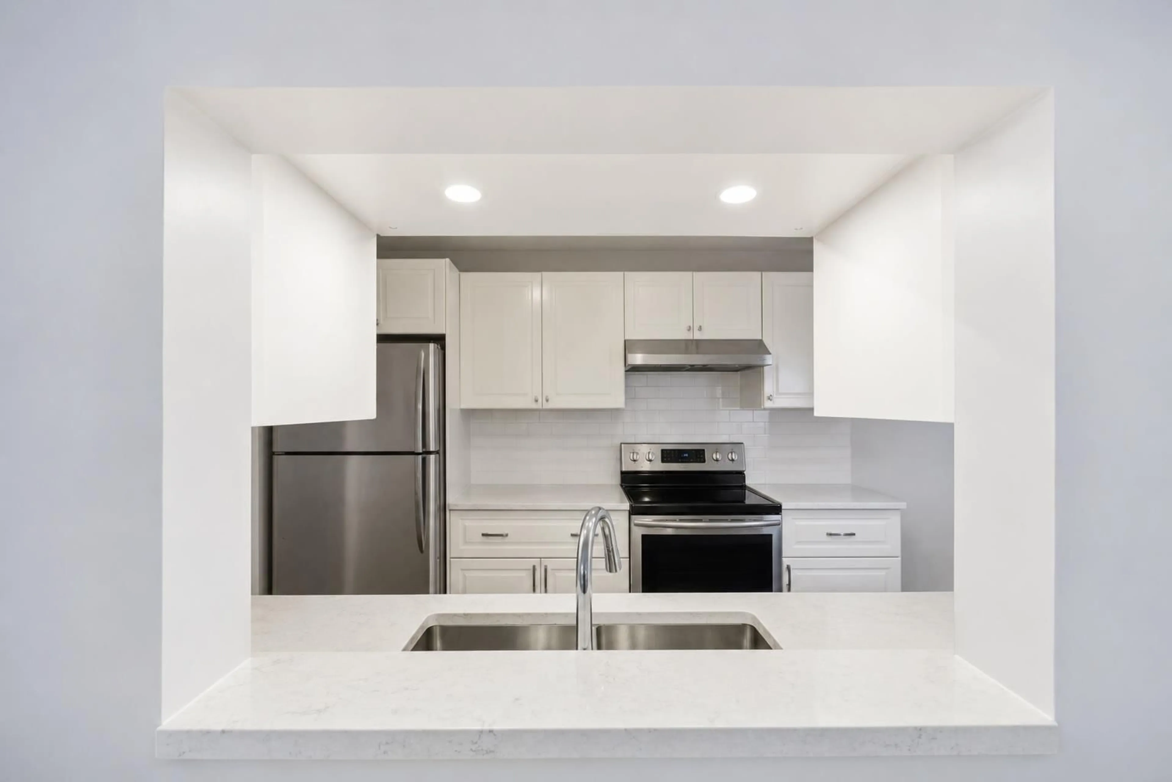 Standard kitchen, unknown for 106 - 20200 54A AVENUE, Langley British Columbia V3A3W7