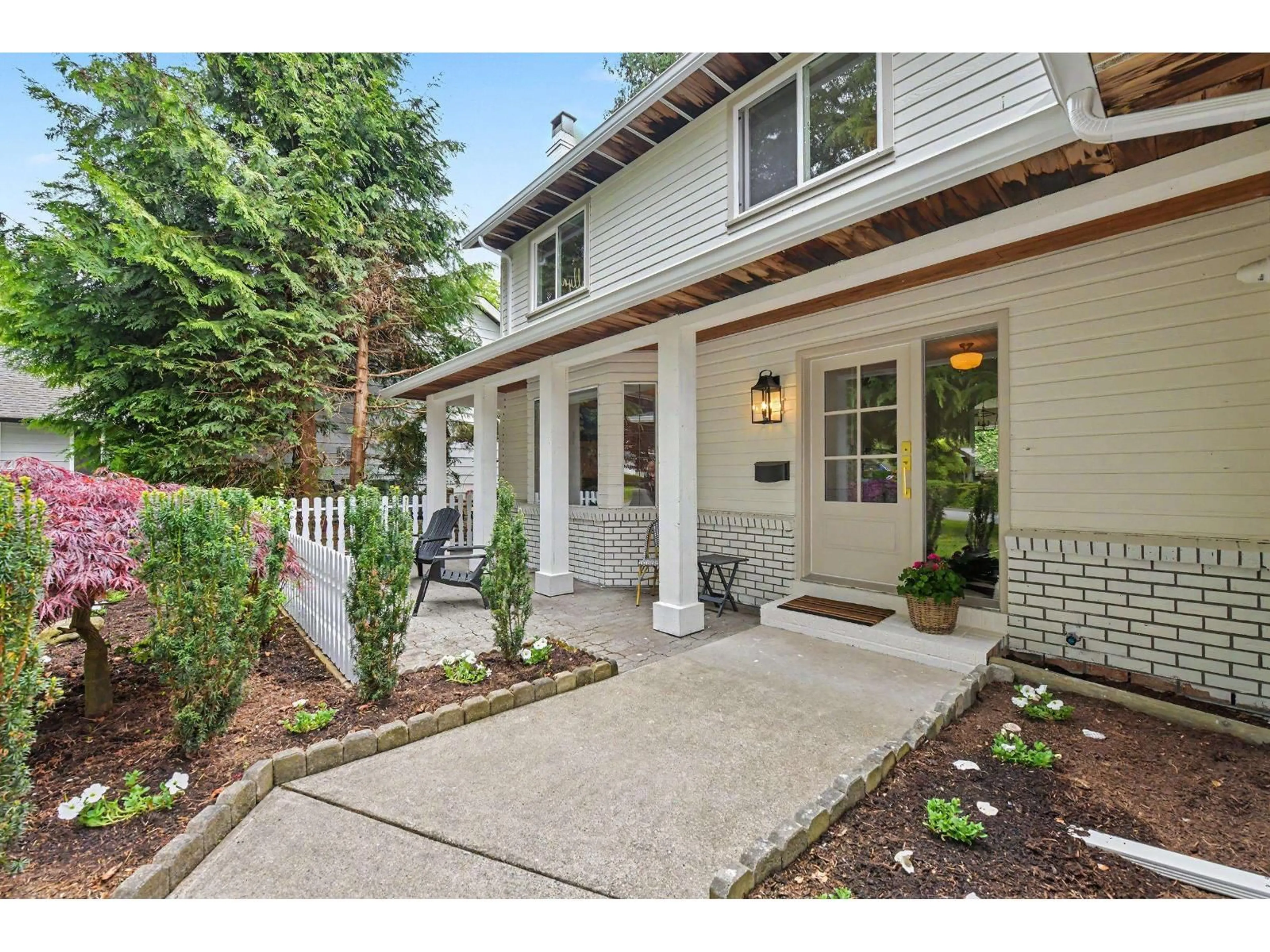 Unknown for 2085 OCEAN FOREST DRIVE, Surrey British Columbia V4A6P1
