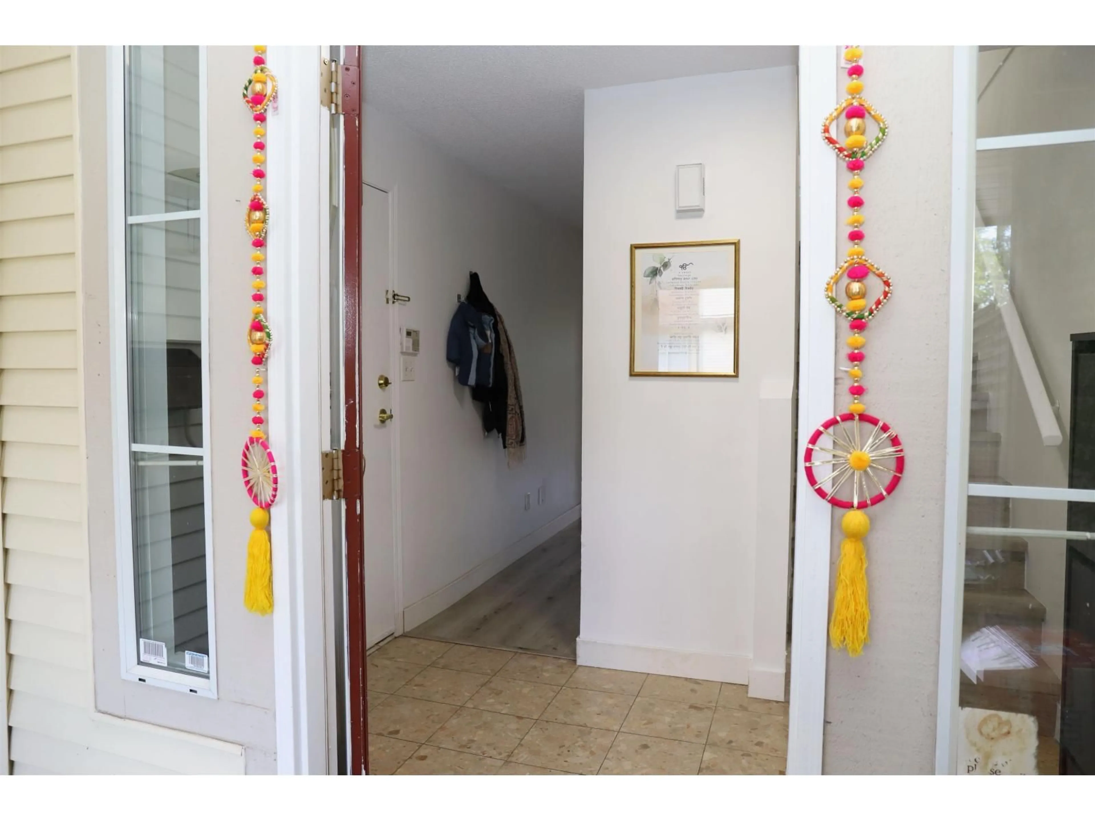Indoor foyer for 104 - 8060 121A STREET, Surrey British Columbia V3W0S5