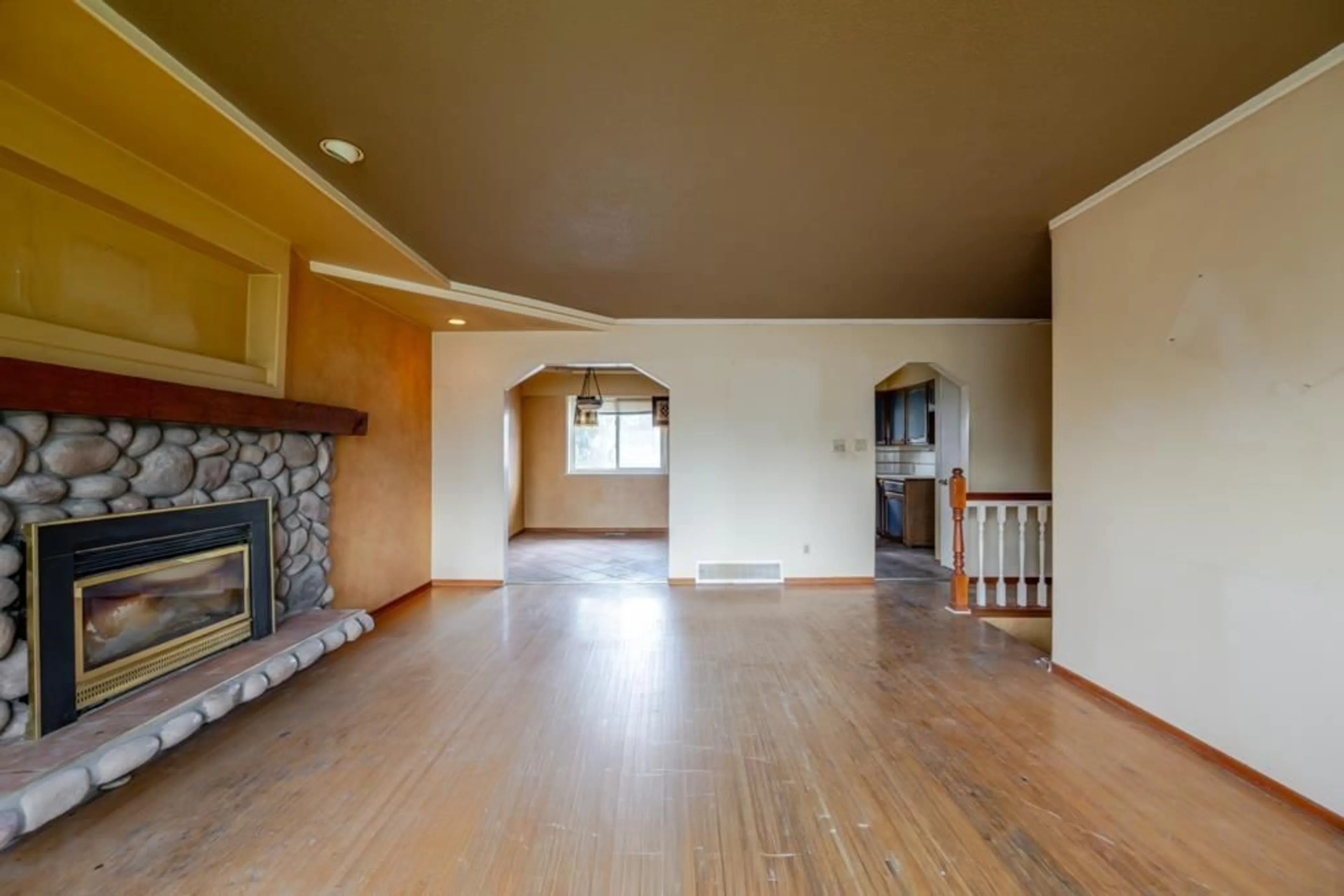 Unknown for 9810 121 STREET, Surrey British Columbia V3V4J8