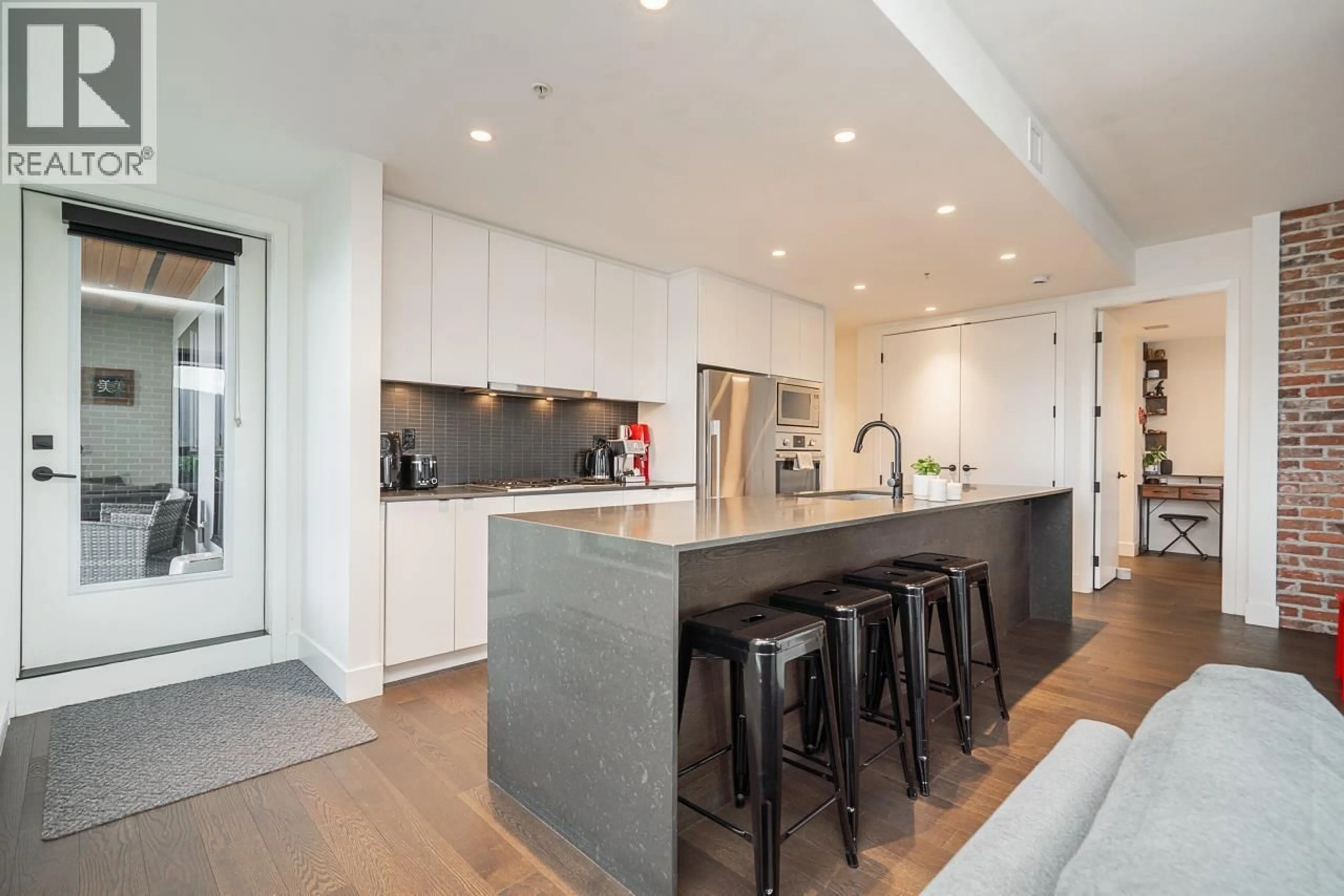 Contemporary kitchen, unknown for 309 - 83 MOODY STREET, Port Moody British Columbia V3H0K7