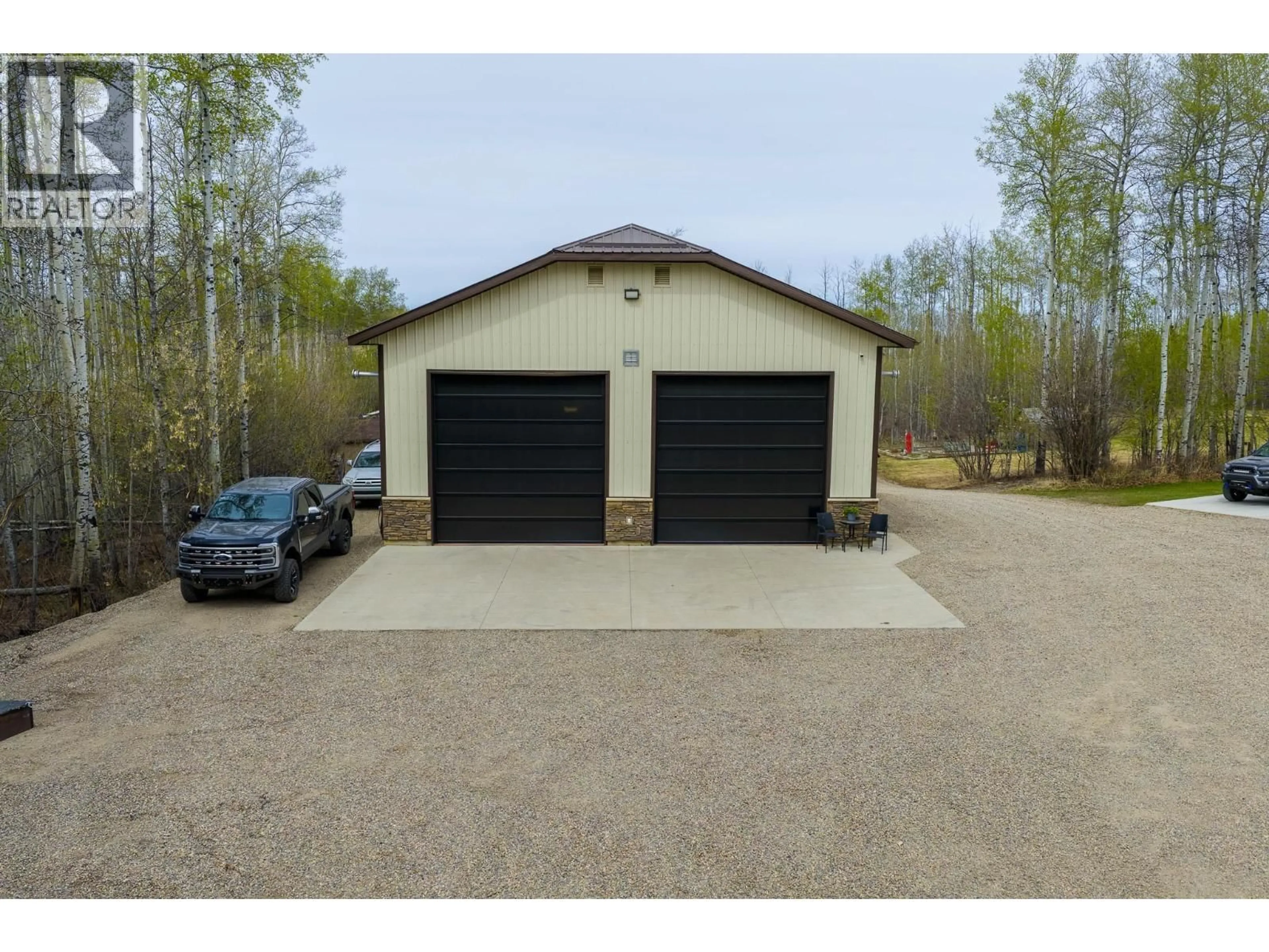 Indoor garage for 13066 WRIGHT ROAD, Charlie Lake British Columbia V0C1H0
