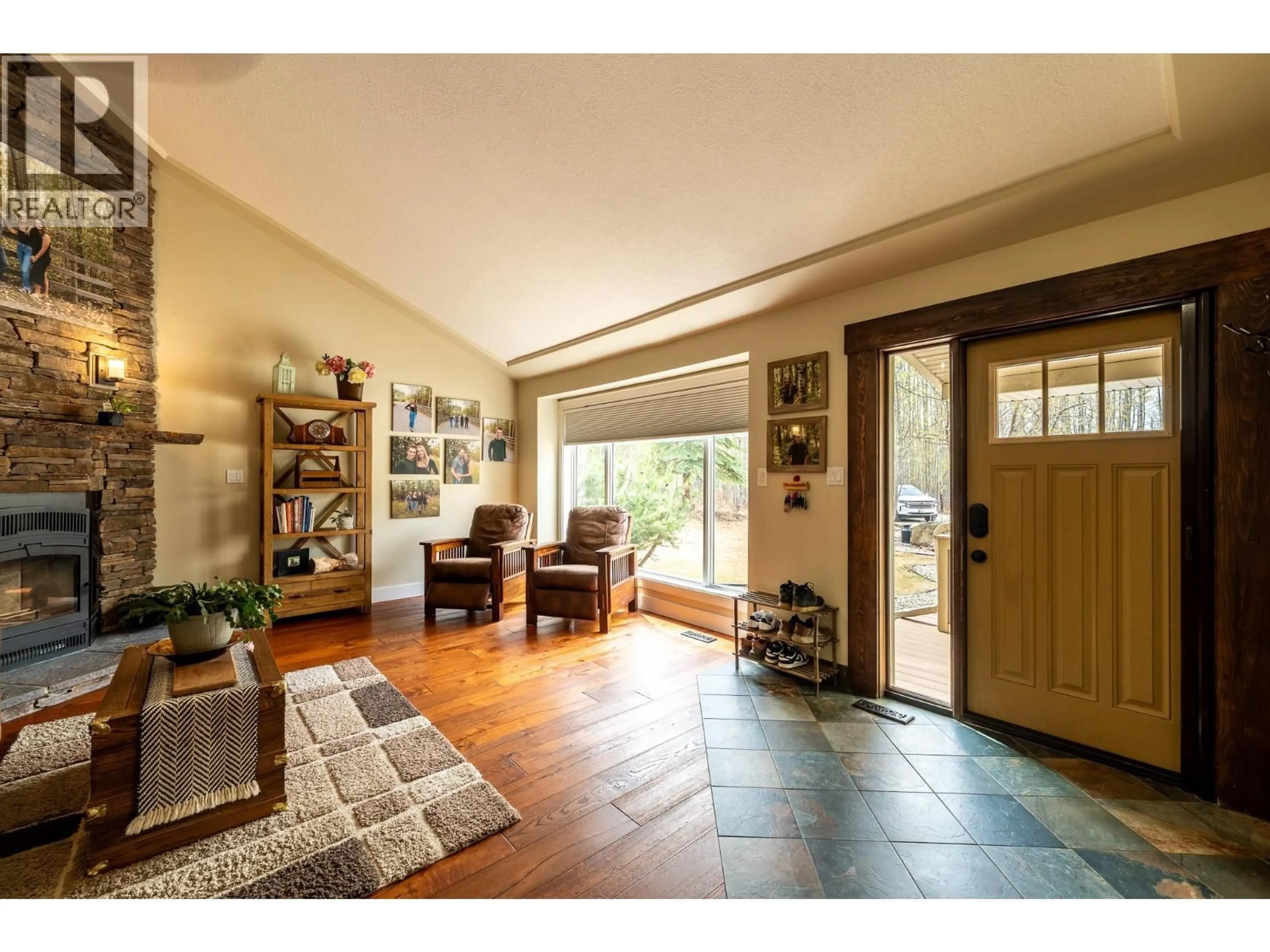 Indoor entryway for 13066 WRIGHT ROAD, Charlie Lake British Columbia V0C1H0
