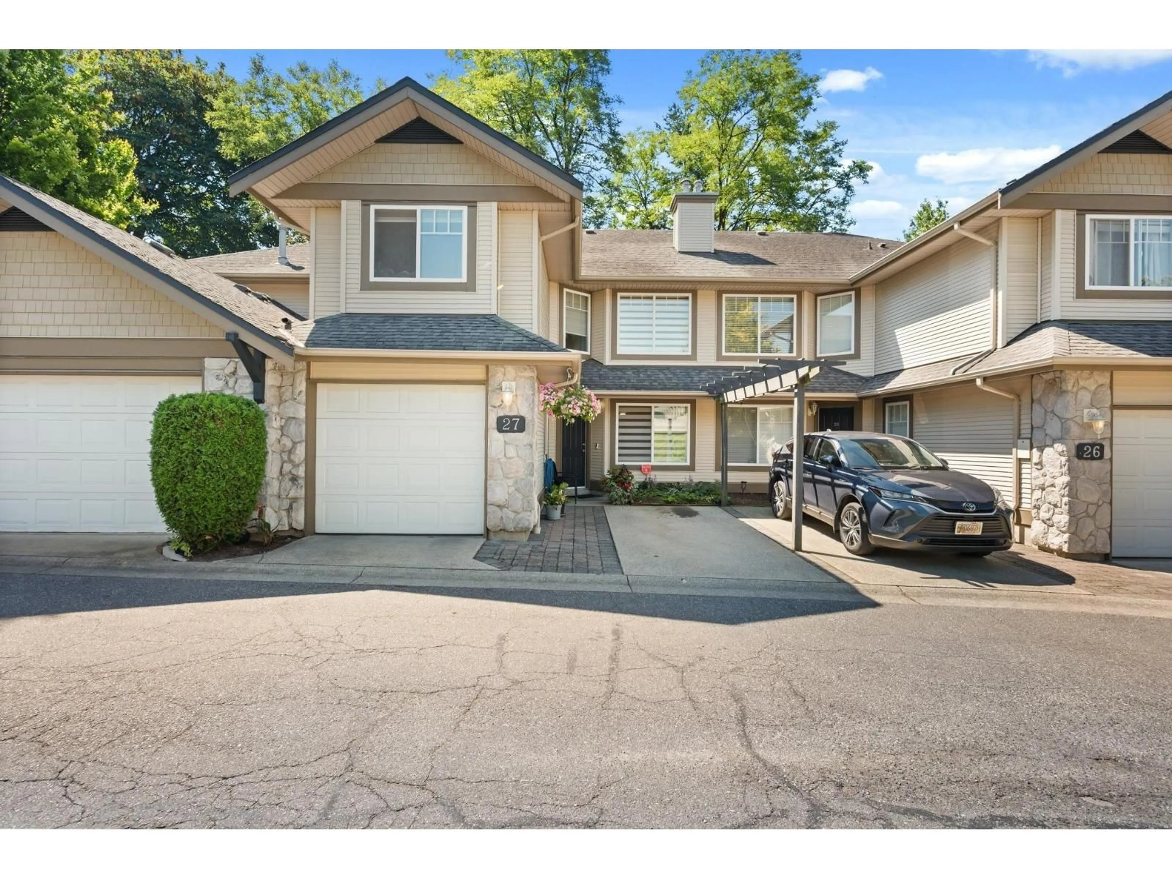 Unknown for 27 - 8888 151 STREET, Surrey British Columbia V3R0Z9