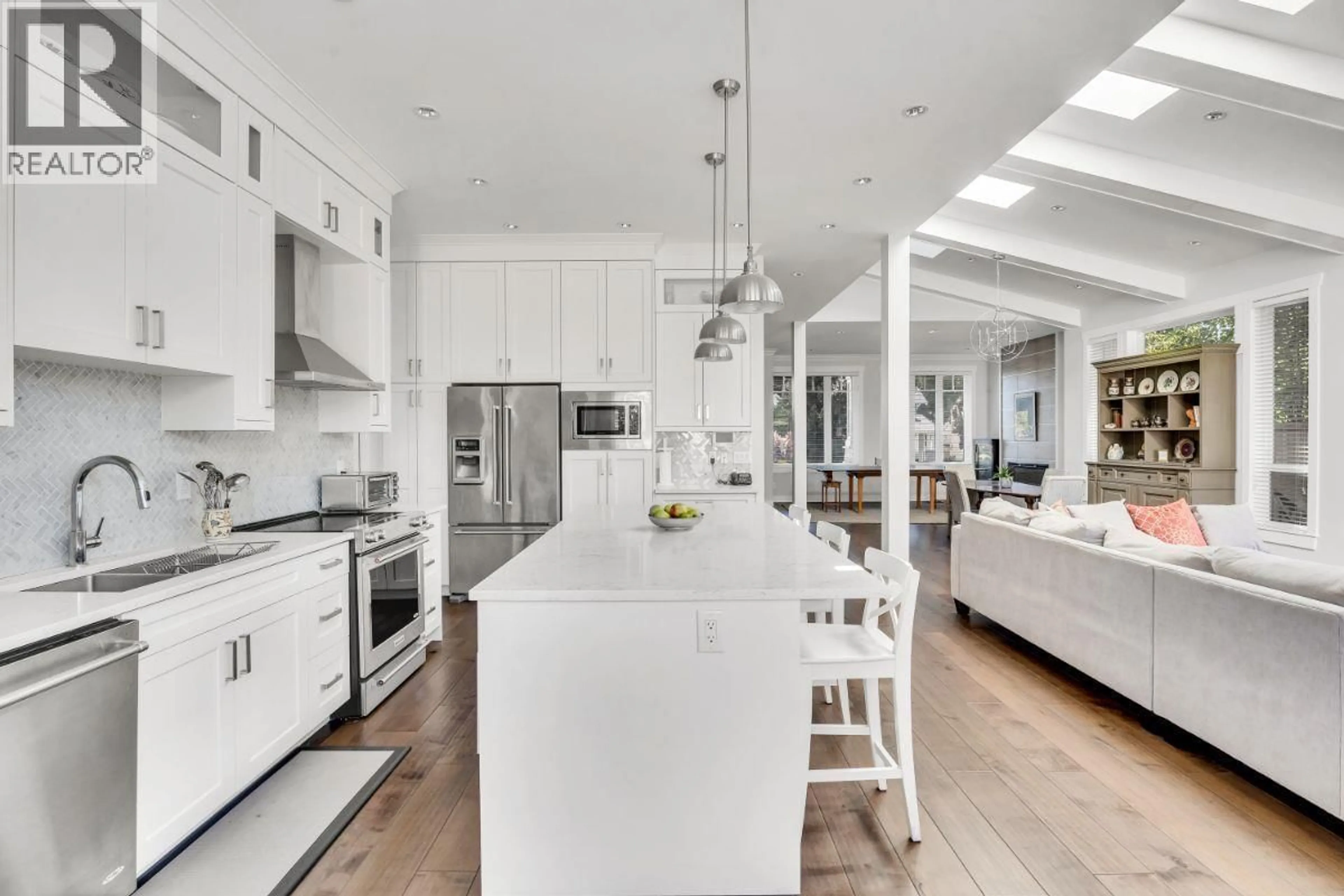 Open concept kitchen, unknown for 738 13TH STREET, North Vancouver British Columbia V7L2M7