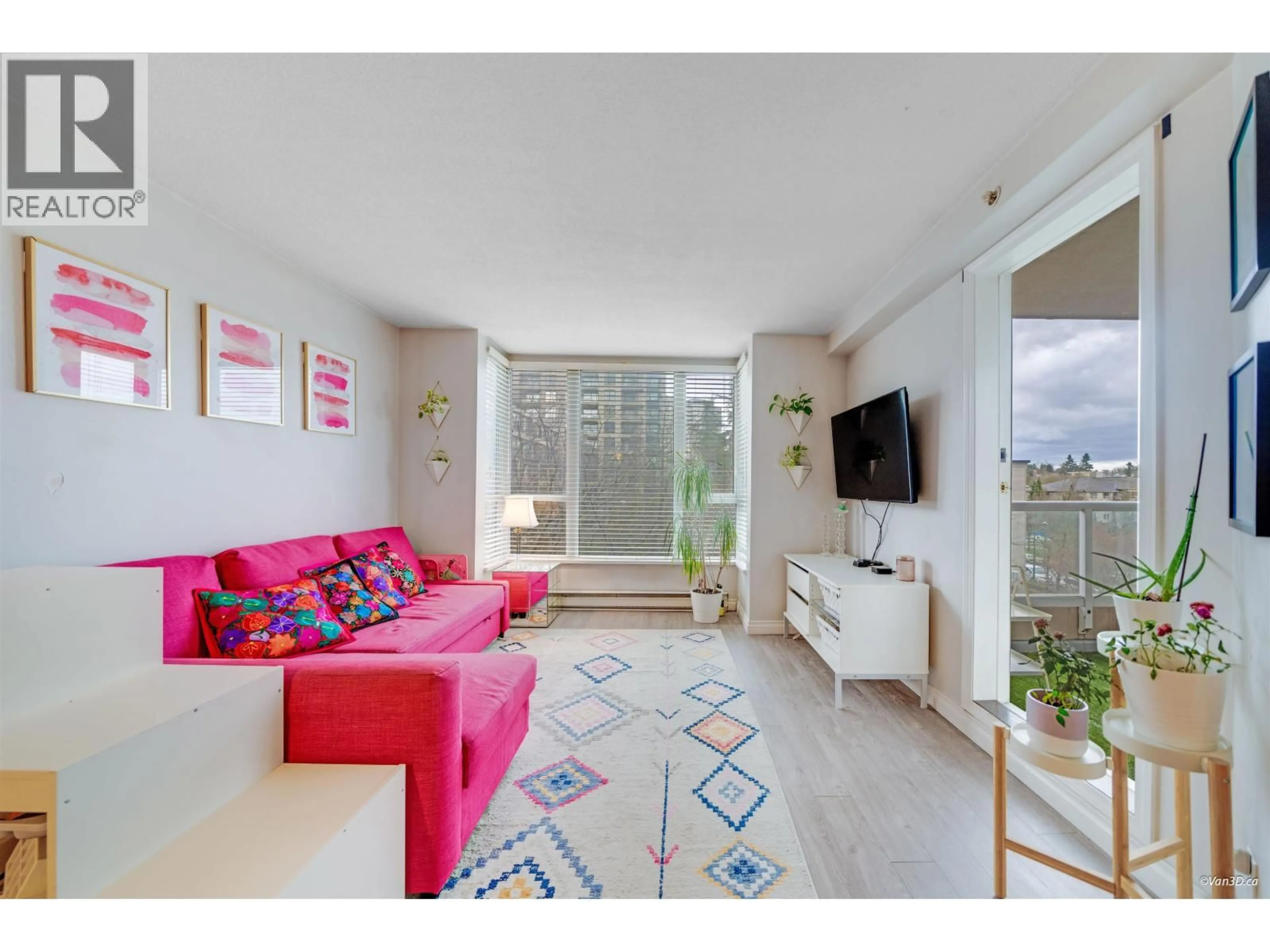 Living room with furniture, unknown for 303 - 5189 GASTON STREET, Vancouver British Columbia V5R6C7