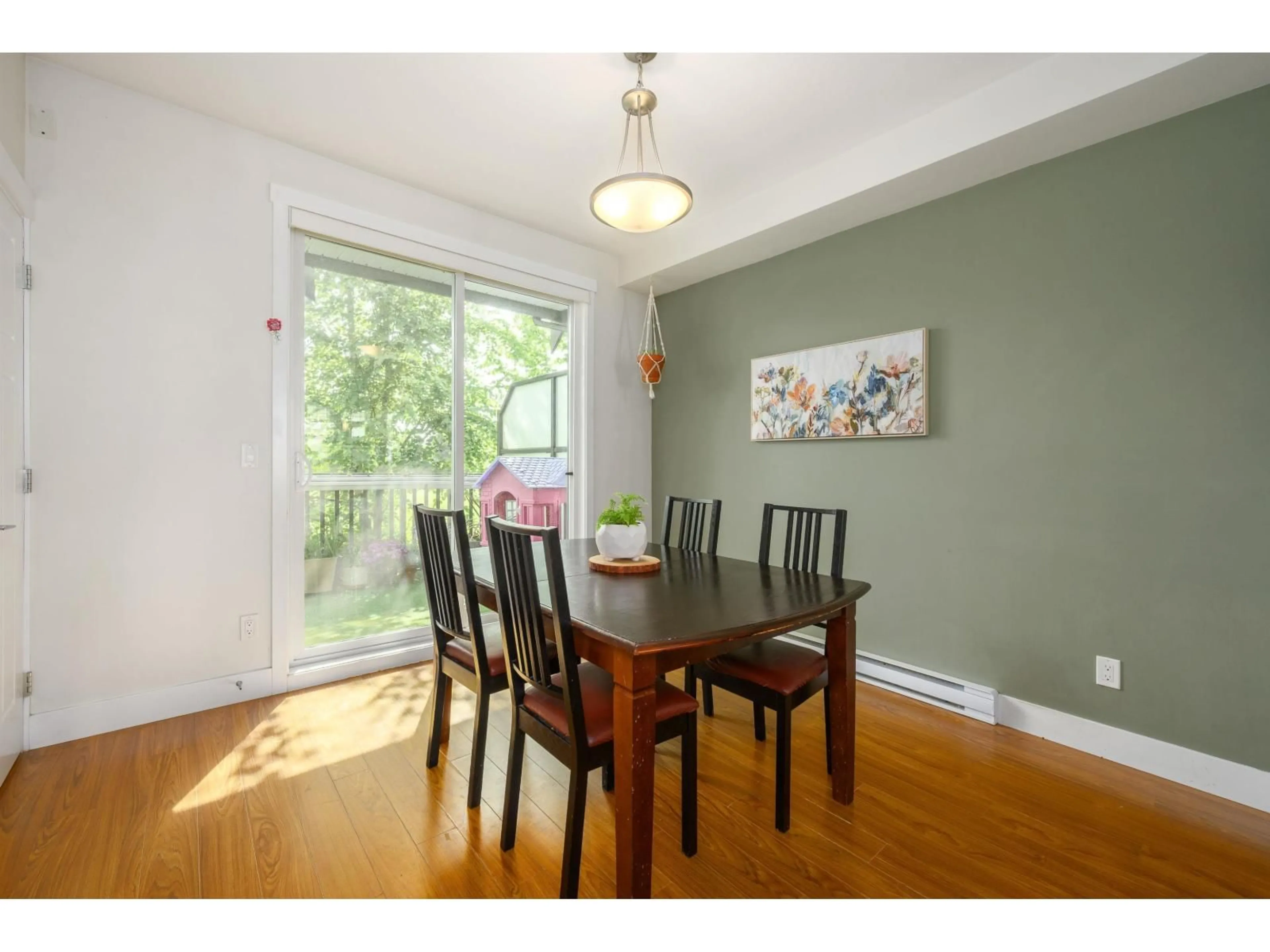 Dining room, wood/laminate floor for 67 - 8250 209B STREET, Langley British Columbia V2Y0J7