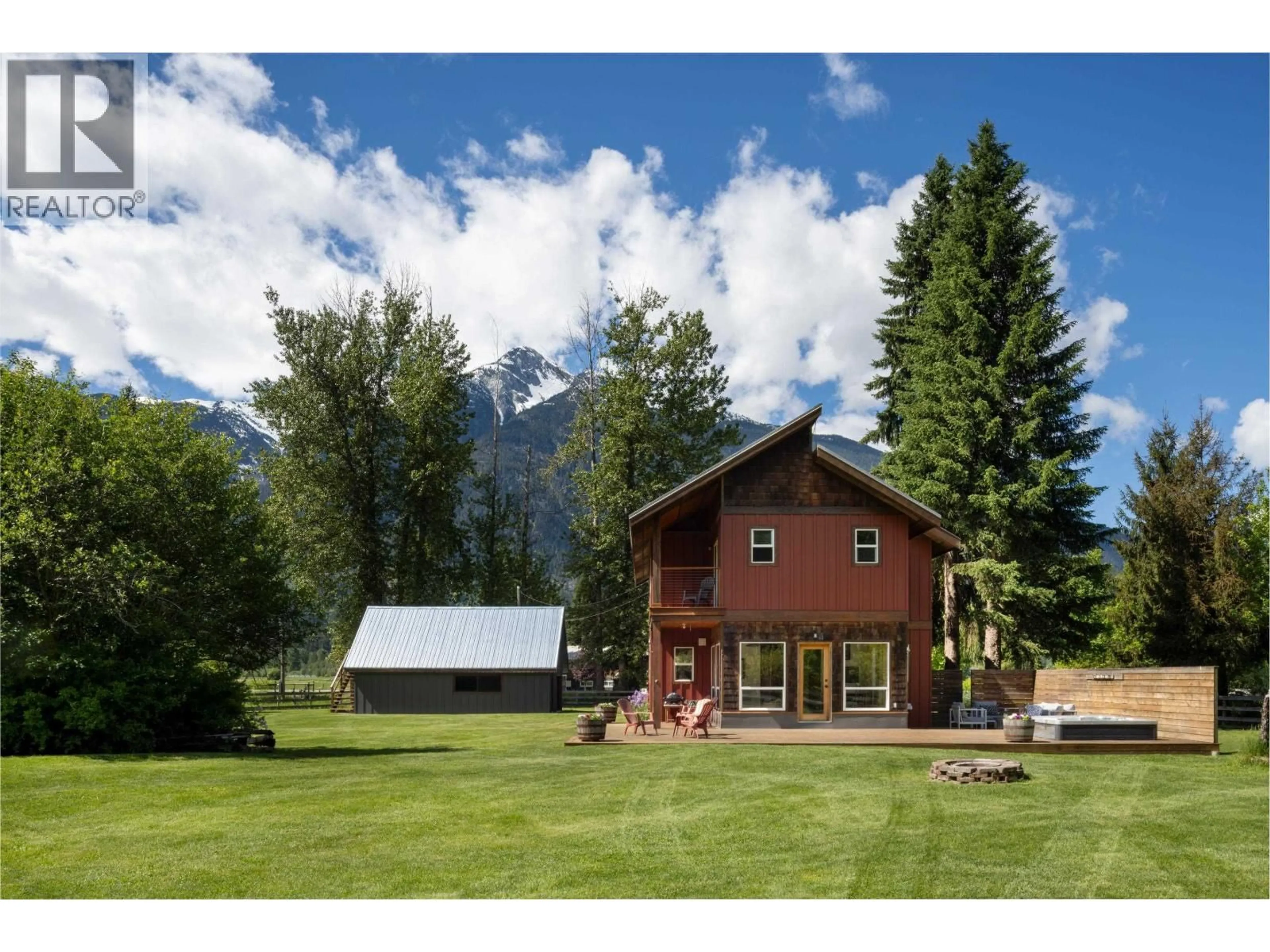A pic from outside/outdoor area/front of a property/back of a property/a pic from drone, mountain view for 8950 PEMBERTON MEADOWS ROAD, Pemberton British Columbia V0N2L2