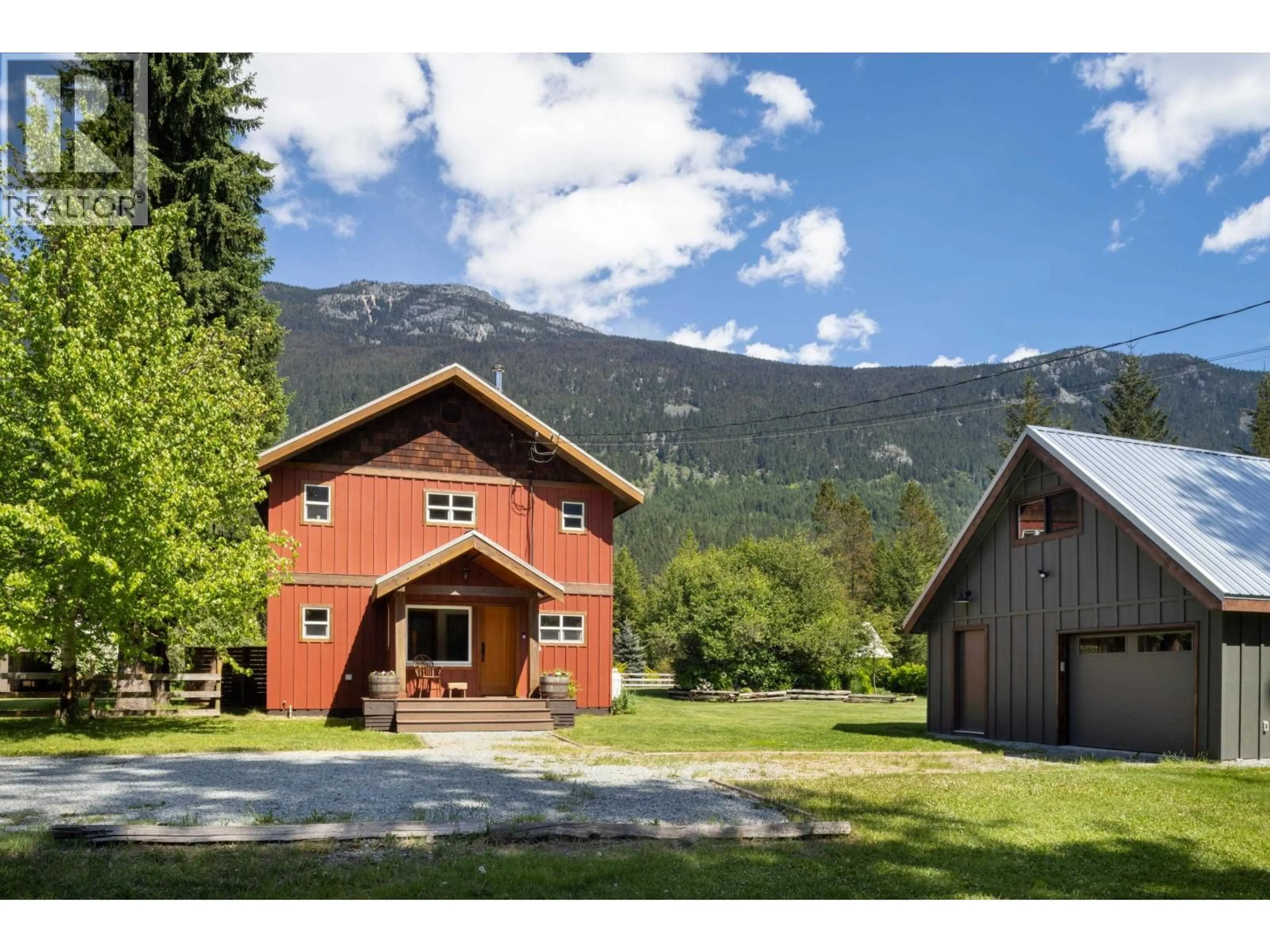 A pic from outside/outdoor area/front of a property/back of a property/a pic from drone, mountain view for 8950 PEMBERTON MEADOWS ROAD, Pemberton British Columbia V0N2L2