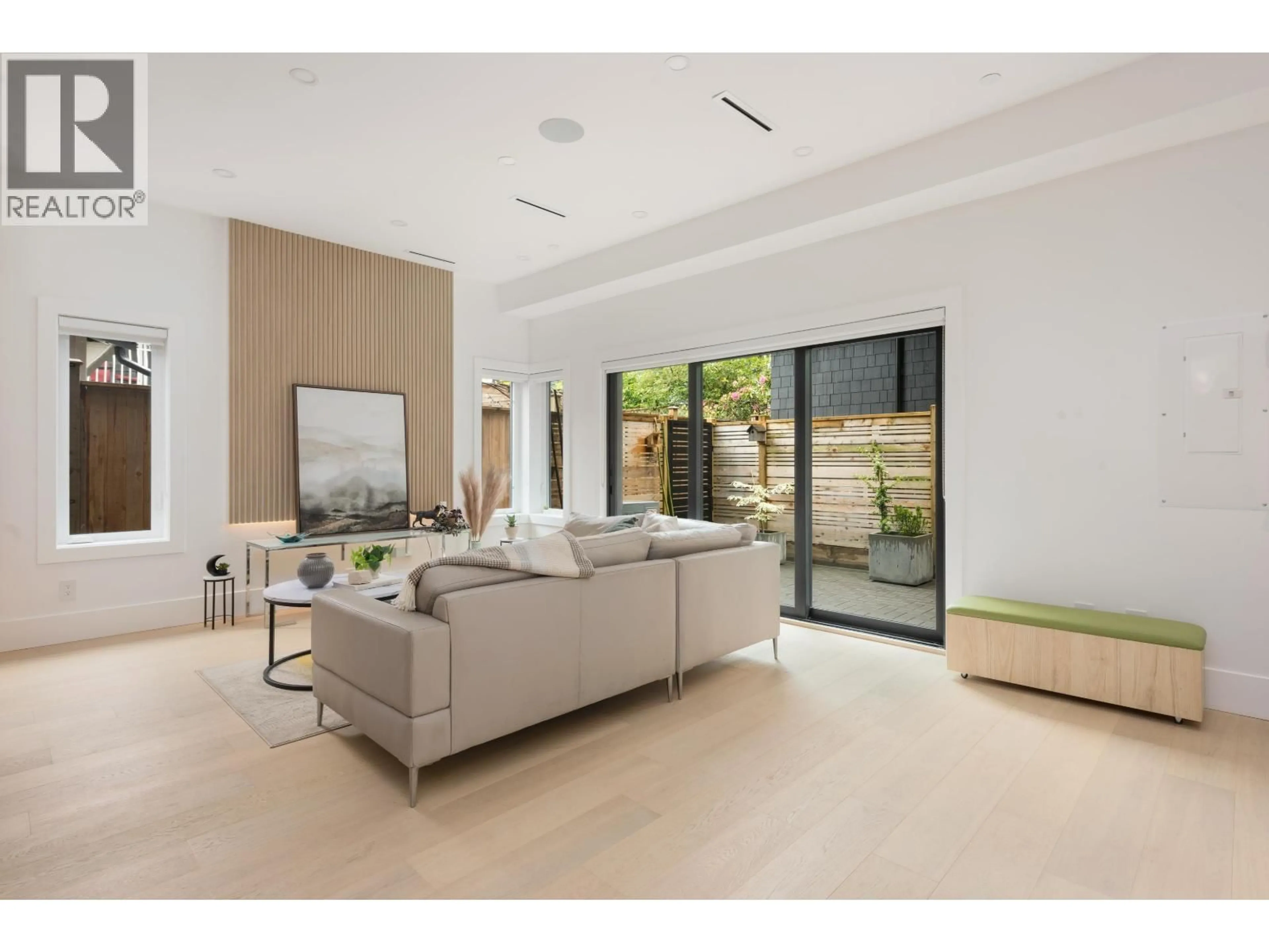 Living room with furniture, unknown for 5 - 371 33RD AVENUE, Vancouver British Columbia V5V2Z8
