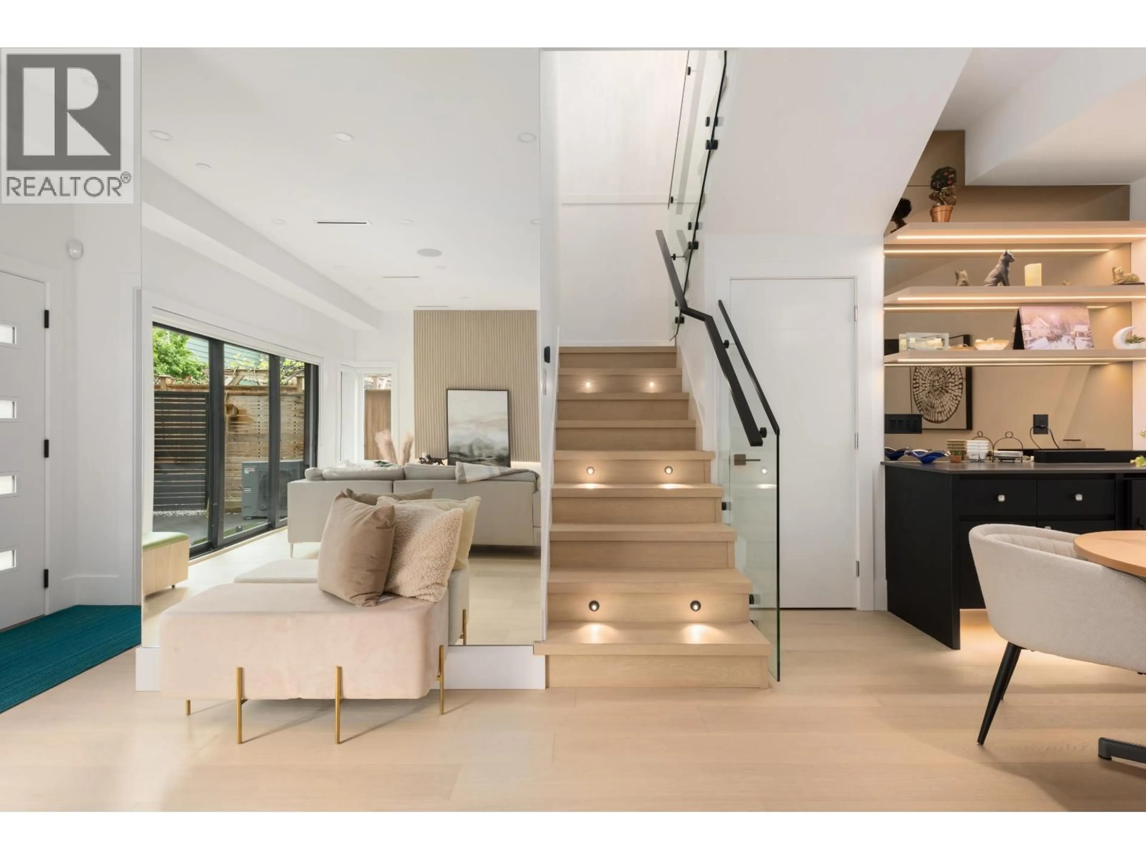 Unknown for 5 - 371 33RD AVENUE, Vancouver British Columbia V5V2Z8