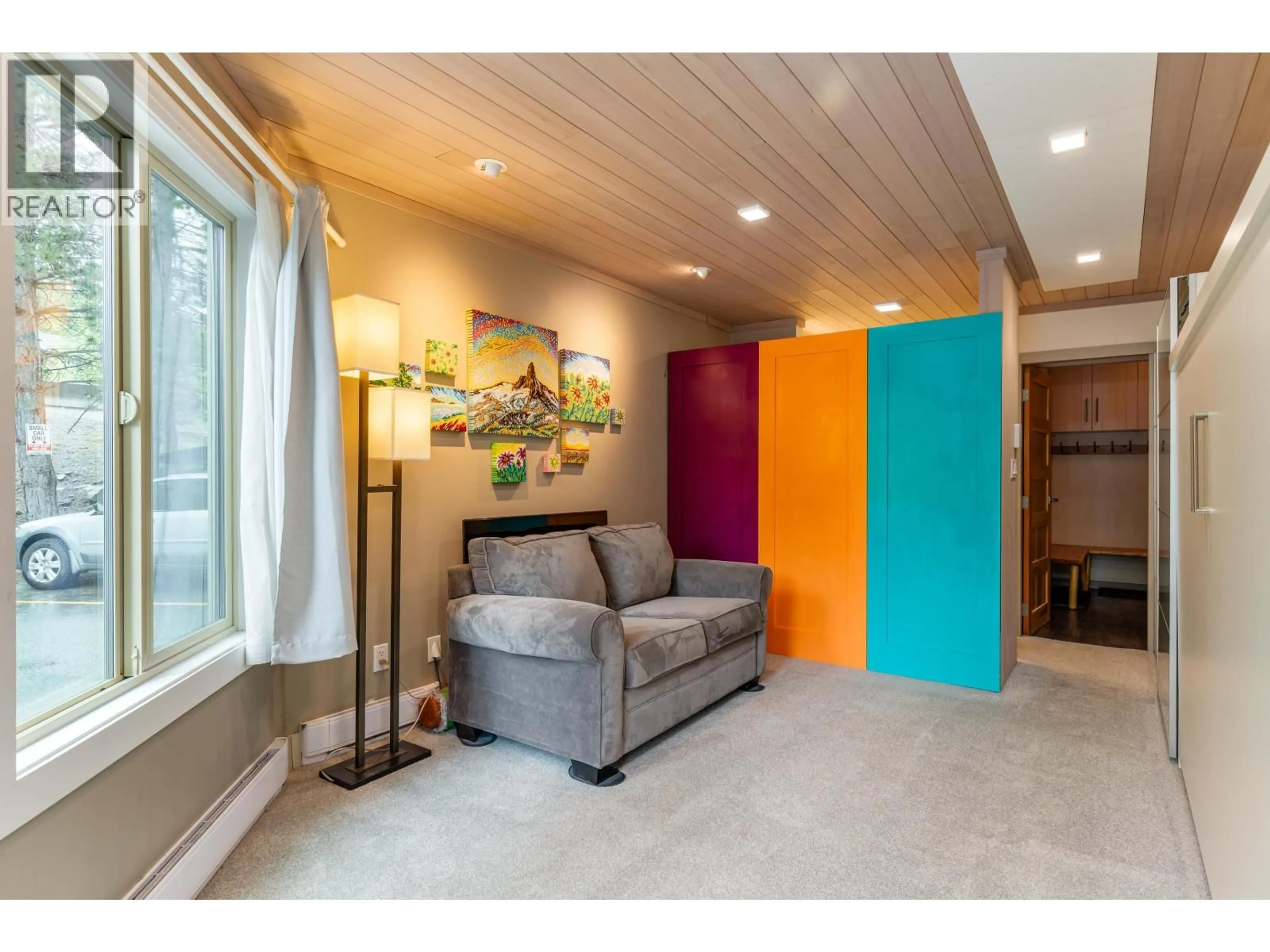 Indoor entryway for 105 - 2021 KAREN CRESCENT, Whistler British Columbia V8E0H1