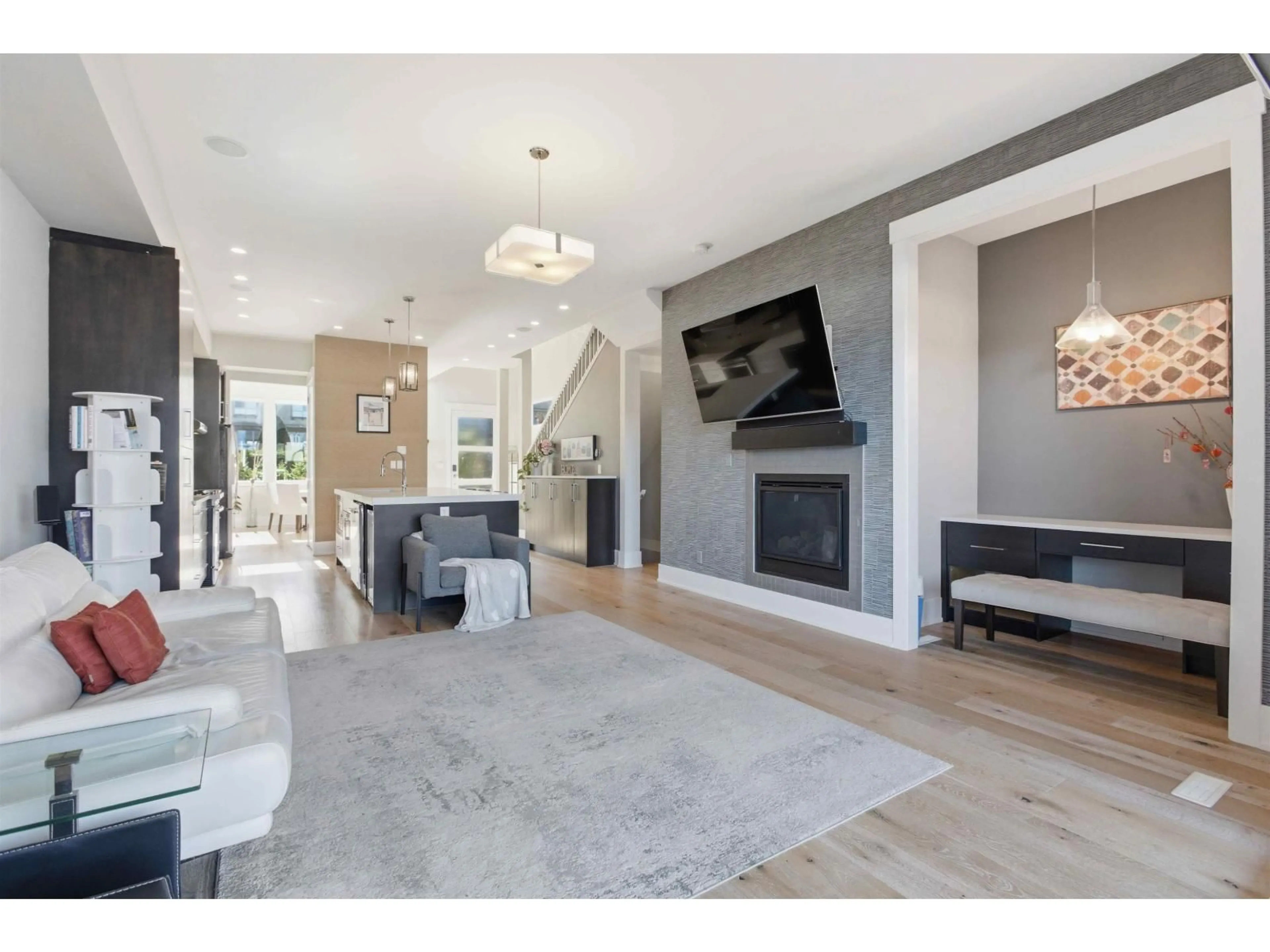 Unknown for 15871 28 AVENUE, Surrey British Columbia V3Z0E5