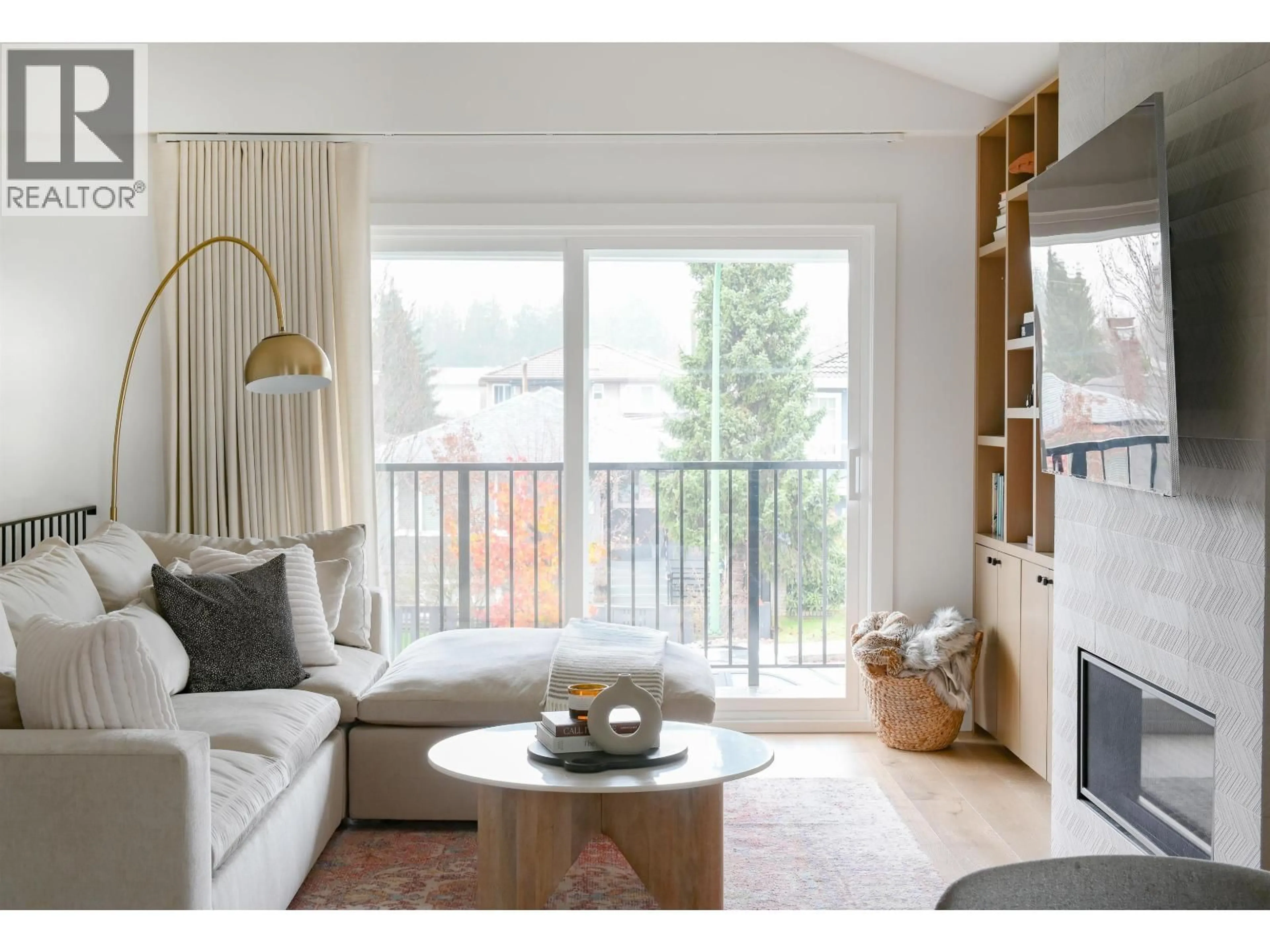 Living room with furniture, wood/laminate floor for 4740 ALBERT STREET, Burnaby British Columbia V5C2G9