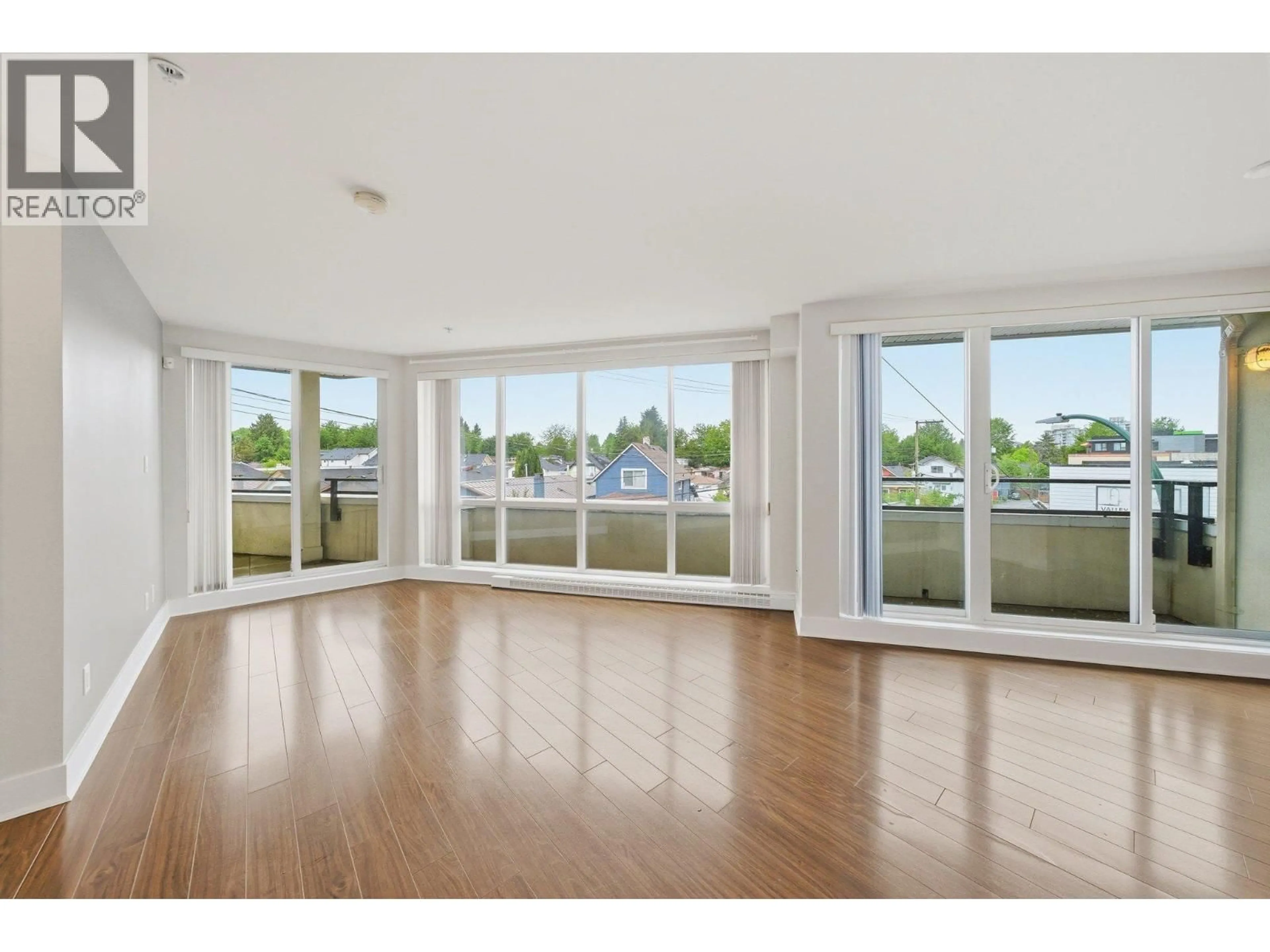 A pic of a room for 201 - 4338 COMMERCIAL STREET, Vancouver British Columbia V5N4G6