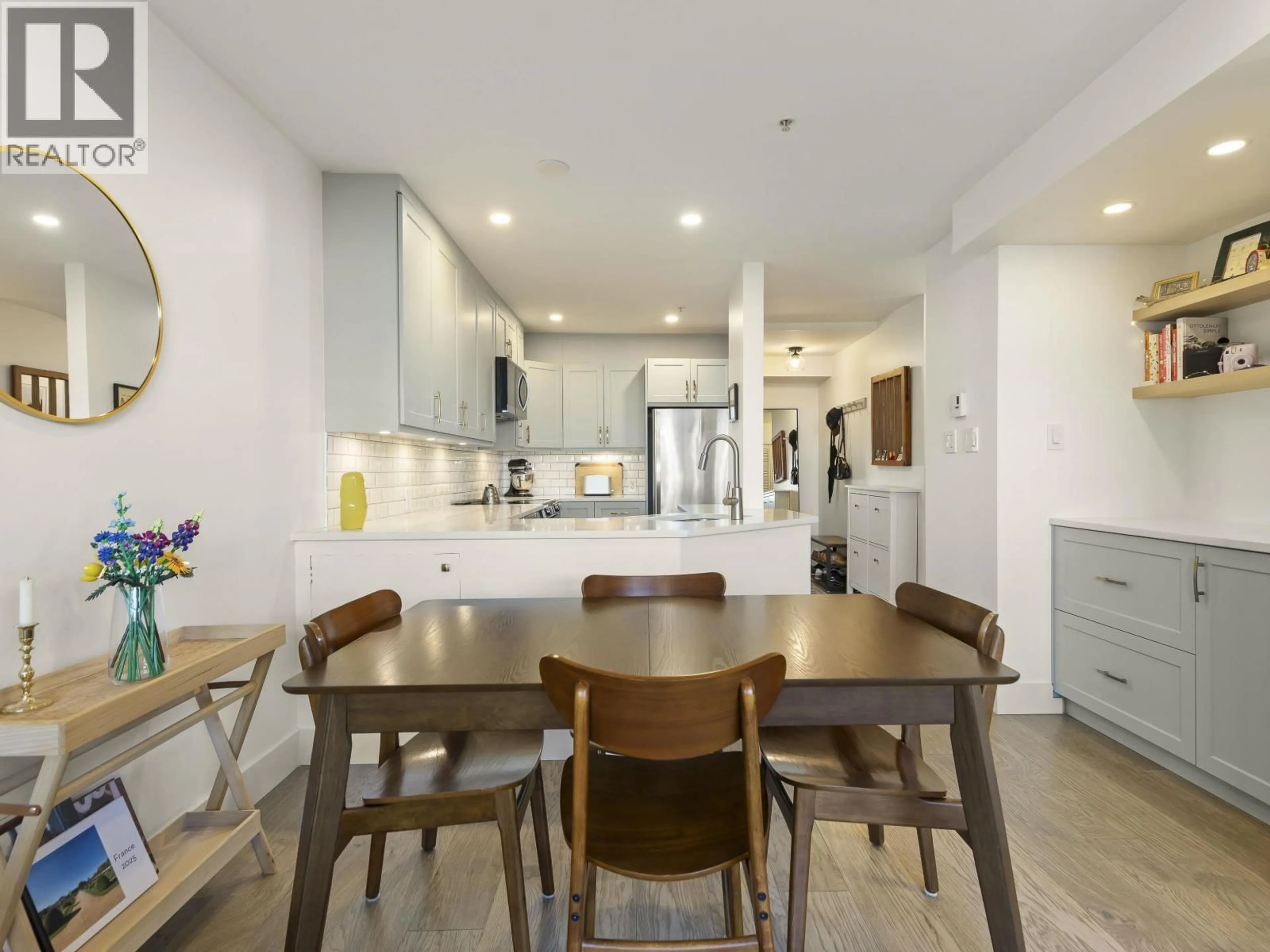 Open concept kitchen, unknown for 102 - 2287 3RD AVENUE, Vancouver British Columbia V6K1L5