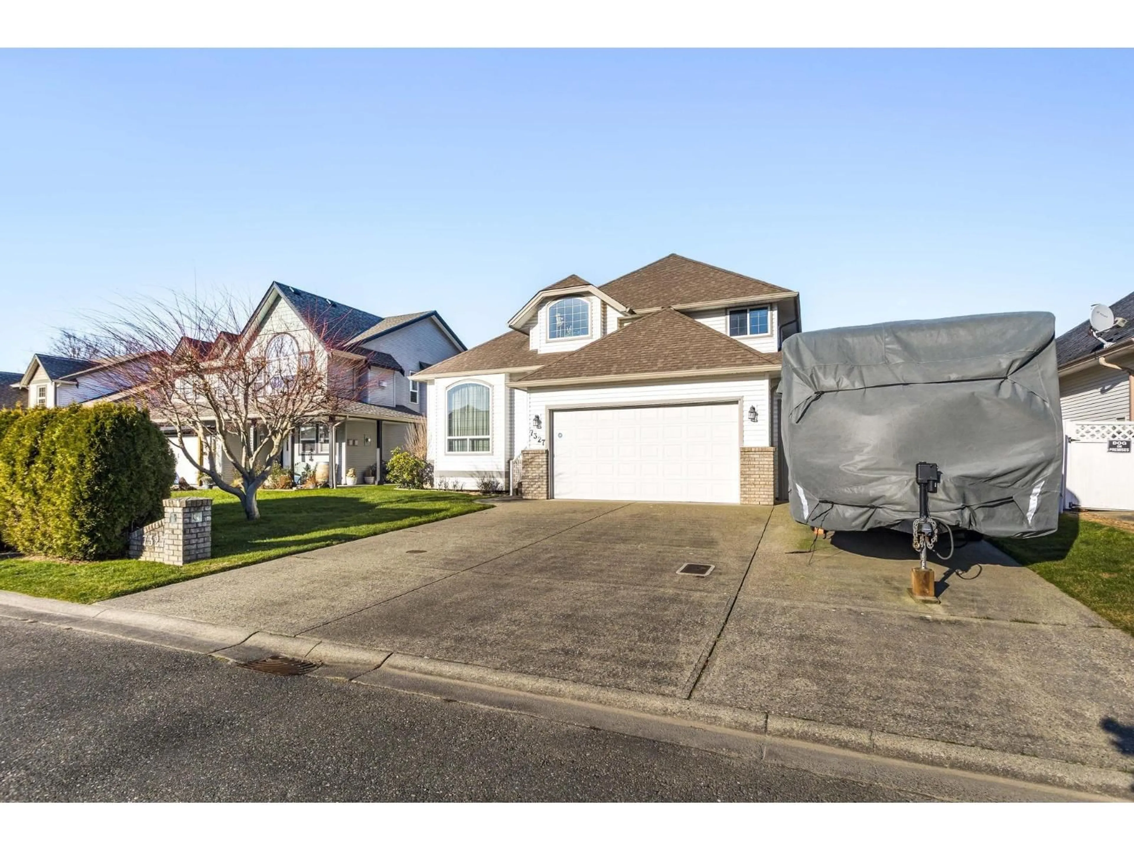 Home with vinyl exterior material, street for 7327 PRASMOUNT PLACE, Agassiz British Columbia V0M1A0
