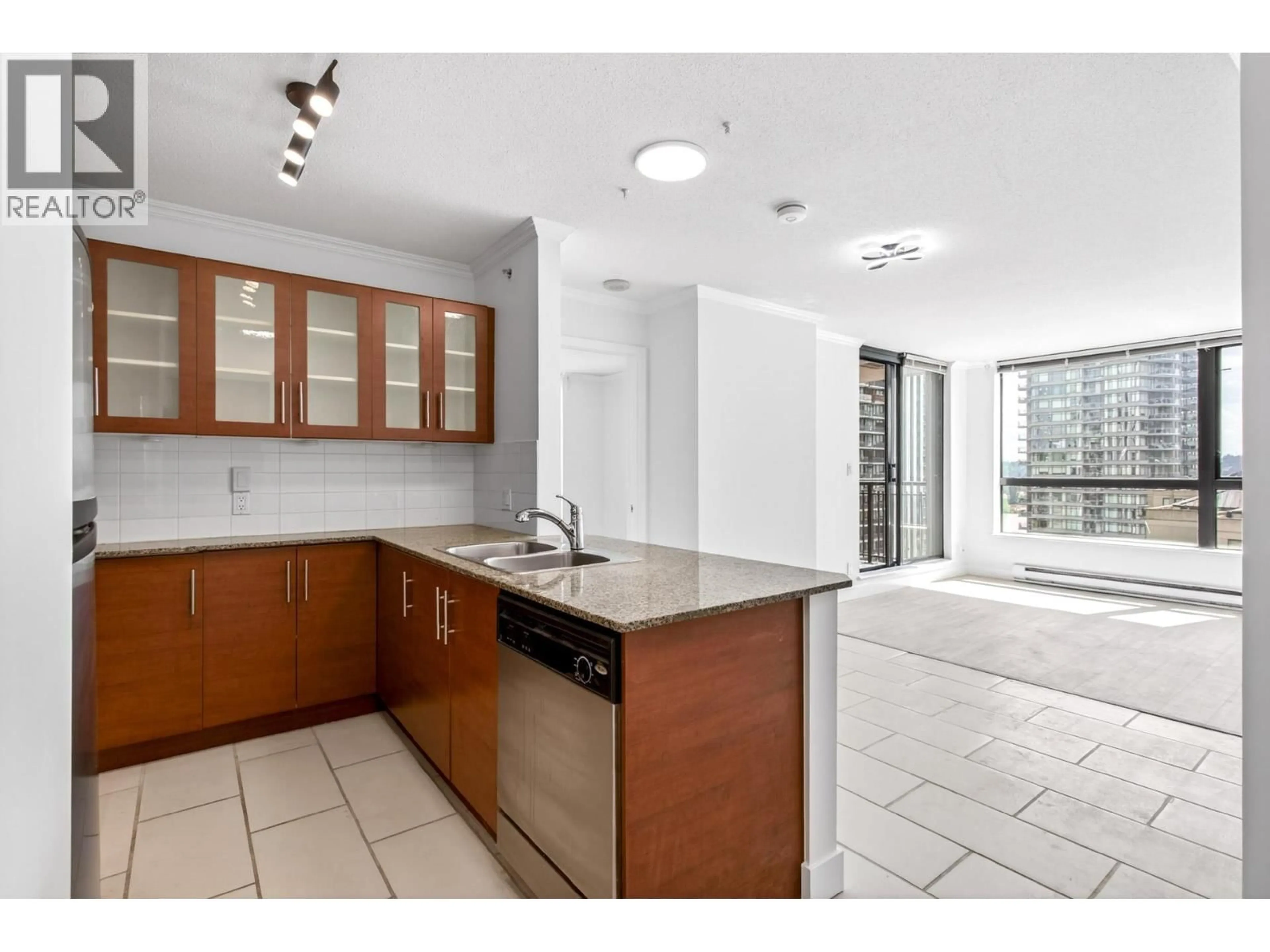 Standard kitchen, ceramic/tile floor for 1506 - 833 AGNES STREET, New Westminster British Columbia V3M0B1
