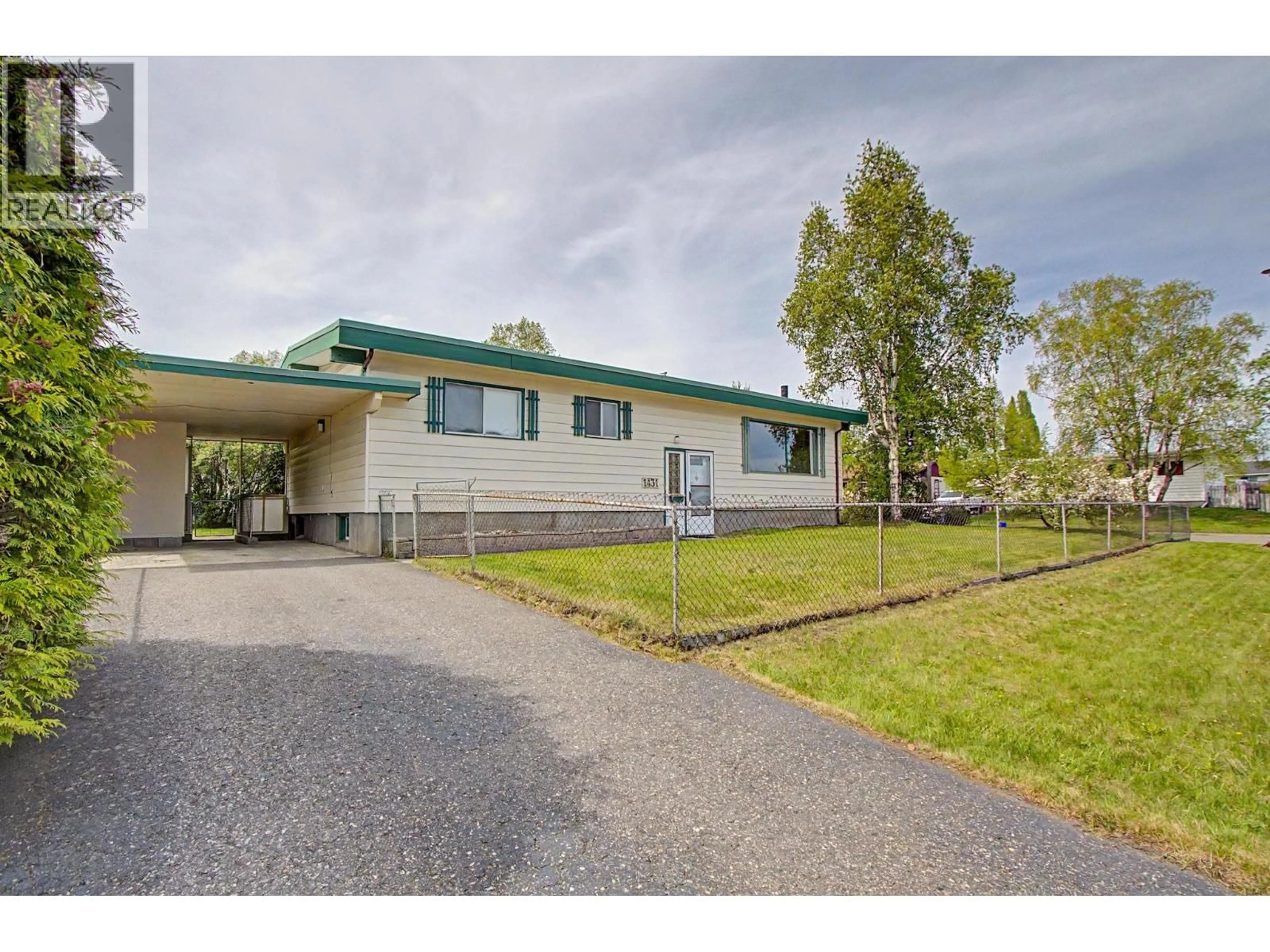 A pic from outside/outdoor area/front of a property/back of a property/a pic from drone, unknown for 1431 FRASER CRESCENT, Prince George British Columbia V2M3Y3