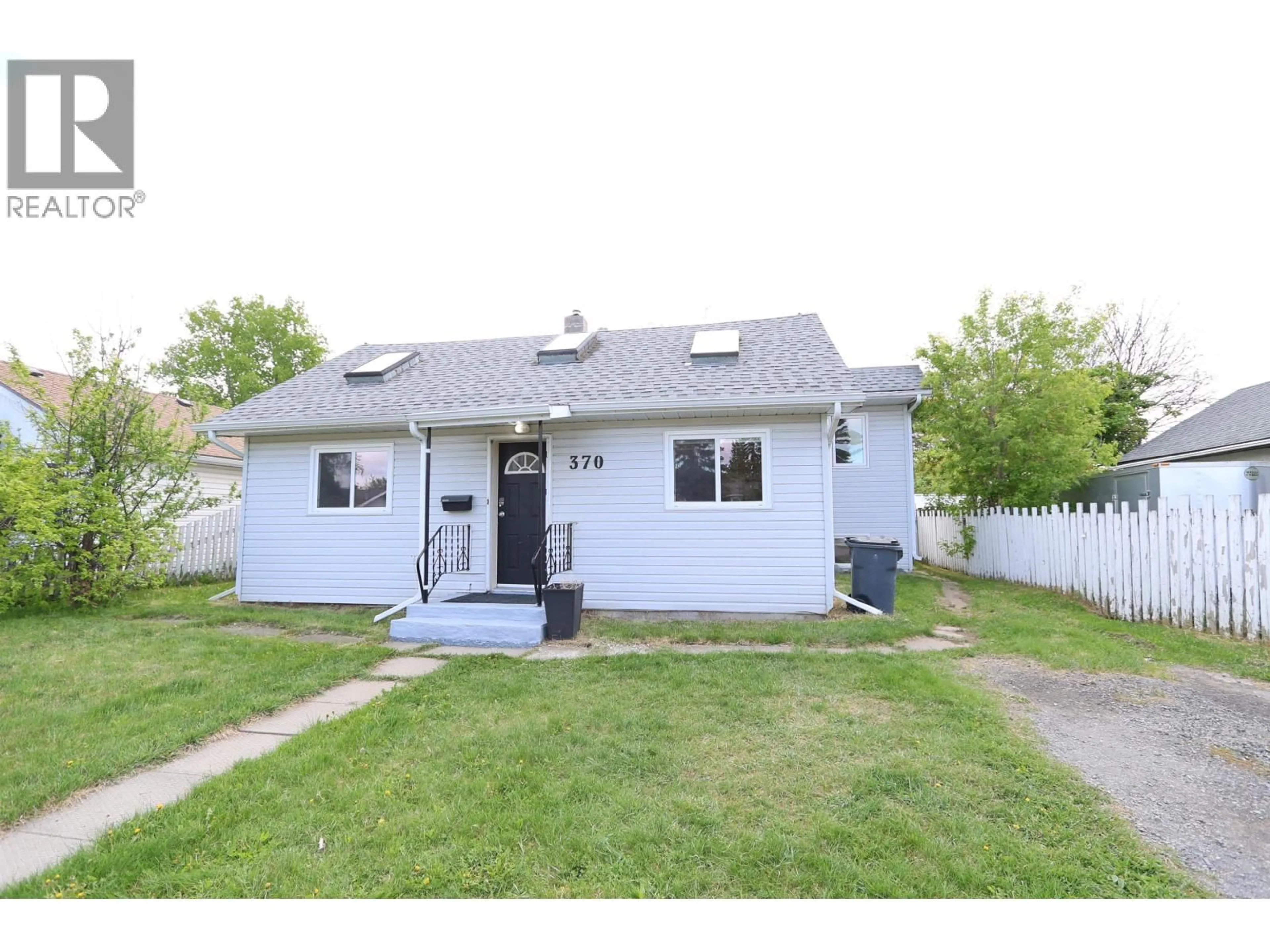 Home with vinyl exterior material, street for 370 EWERT STREET, Prince George British Columbia V2M2N6