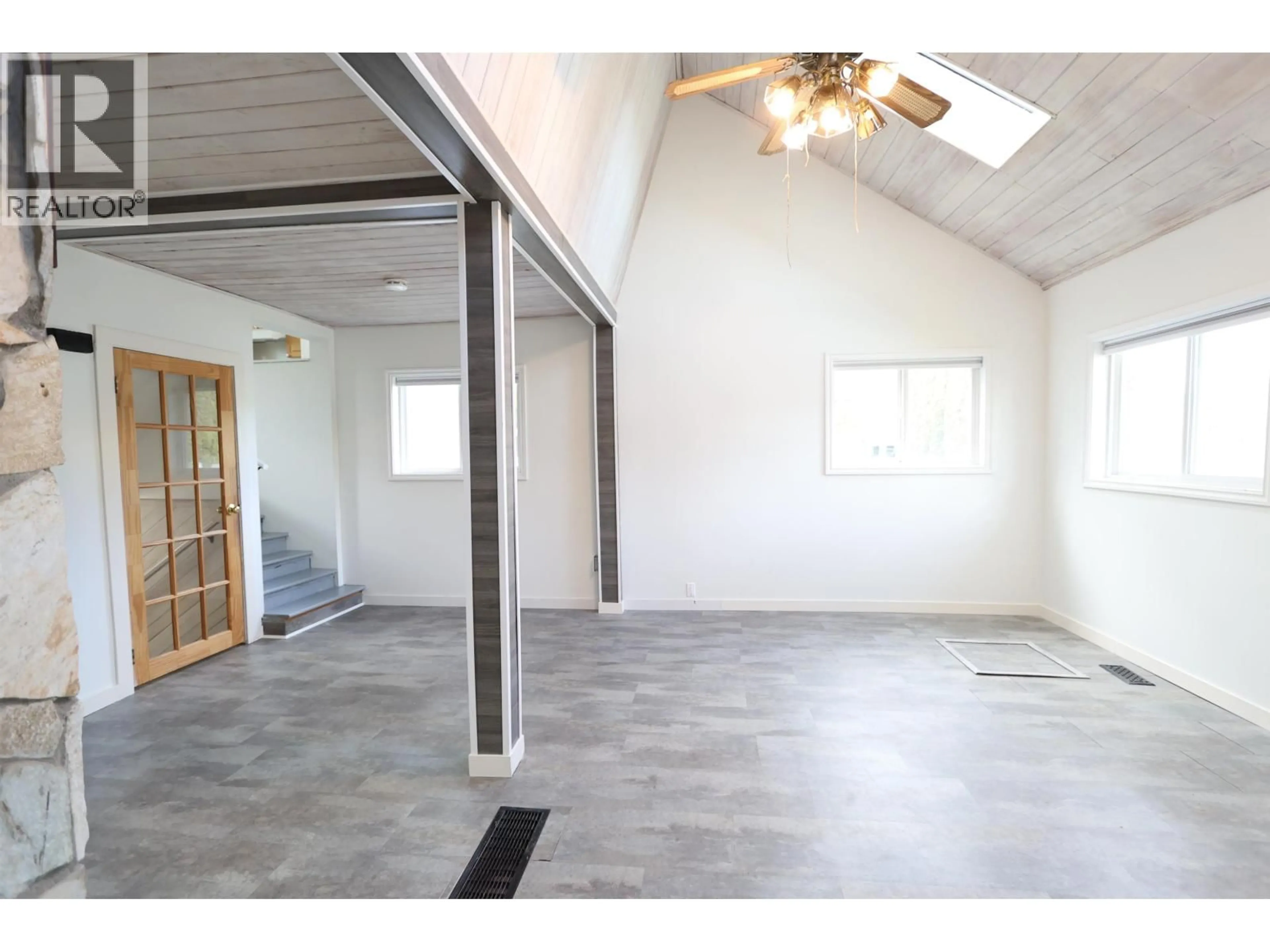 Indoor garage for 370 EWERT STREET, Prince George British Columbia V2M2N6