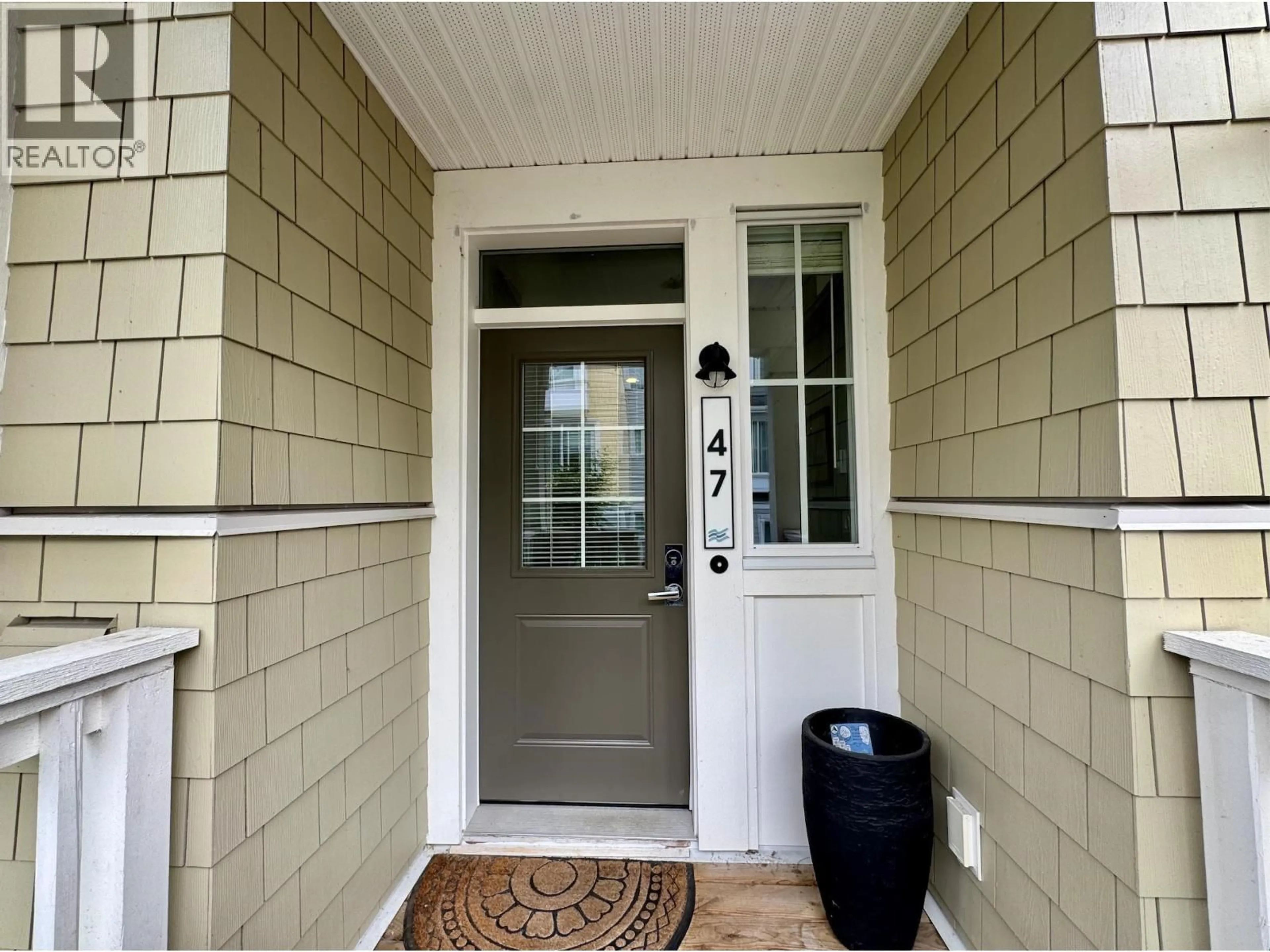 Indoor entryway for 47 - 5551 ADMIRAL WAY, Ladner British Columbia V4K0C9
