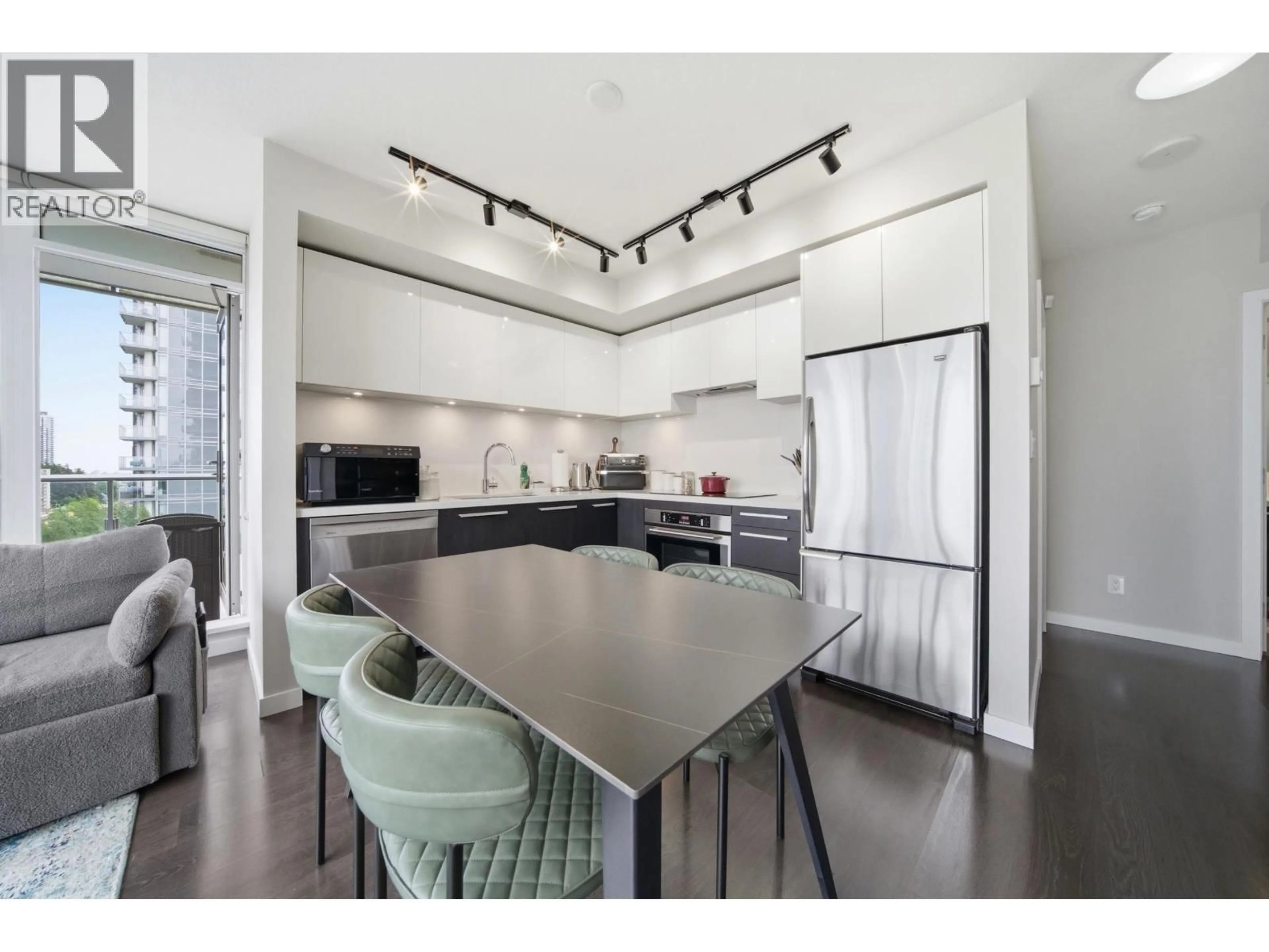 Open concept kitchen, unknown for 1302 - 6333 SILVER AVENUE, Burnaby British Columbia V5H0C3