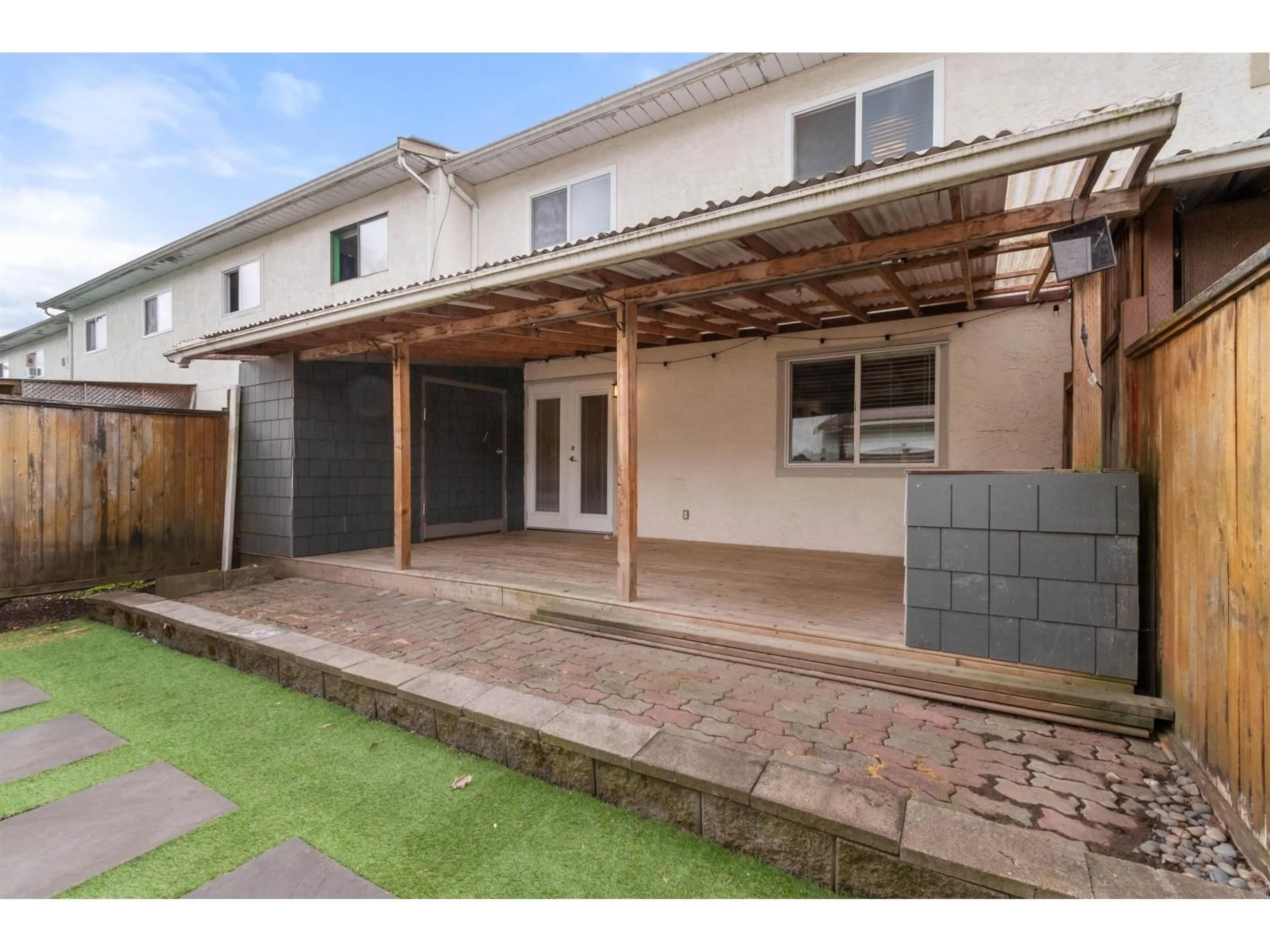Patio, street for 12 - 9473 HAZEL STREET, Chilliwack British Columbia V2P5M9