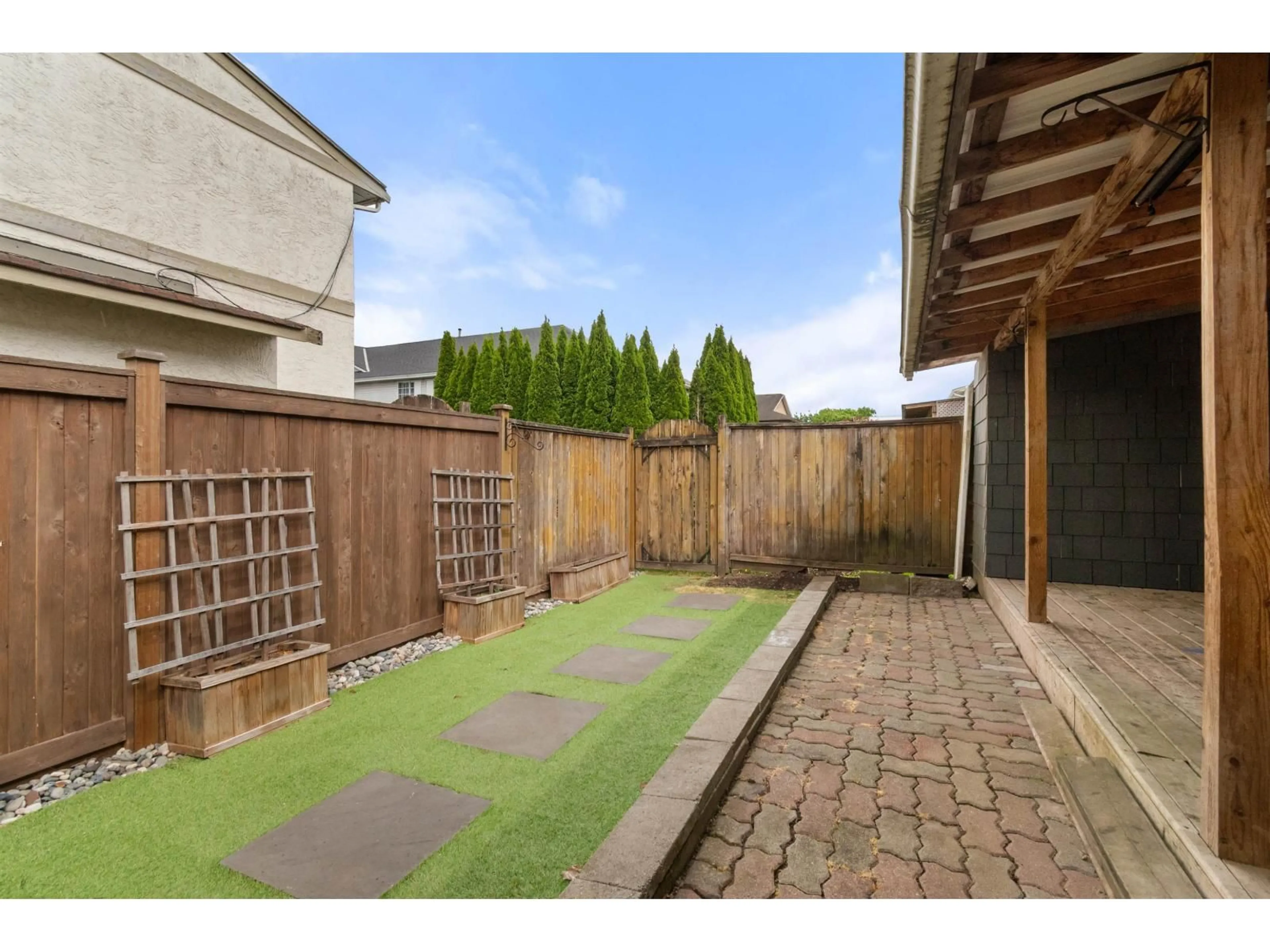 Patio, street for 12 - 9473 HAZEL STREET, Chilliwack British Columbia V2P5M9