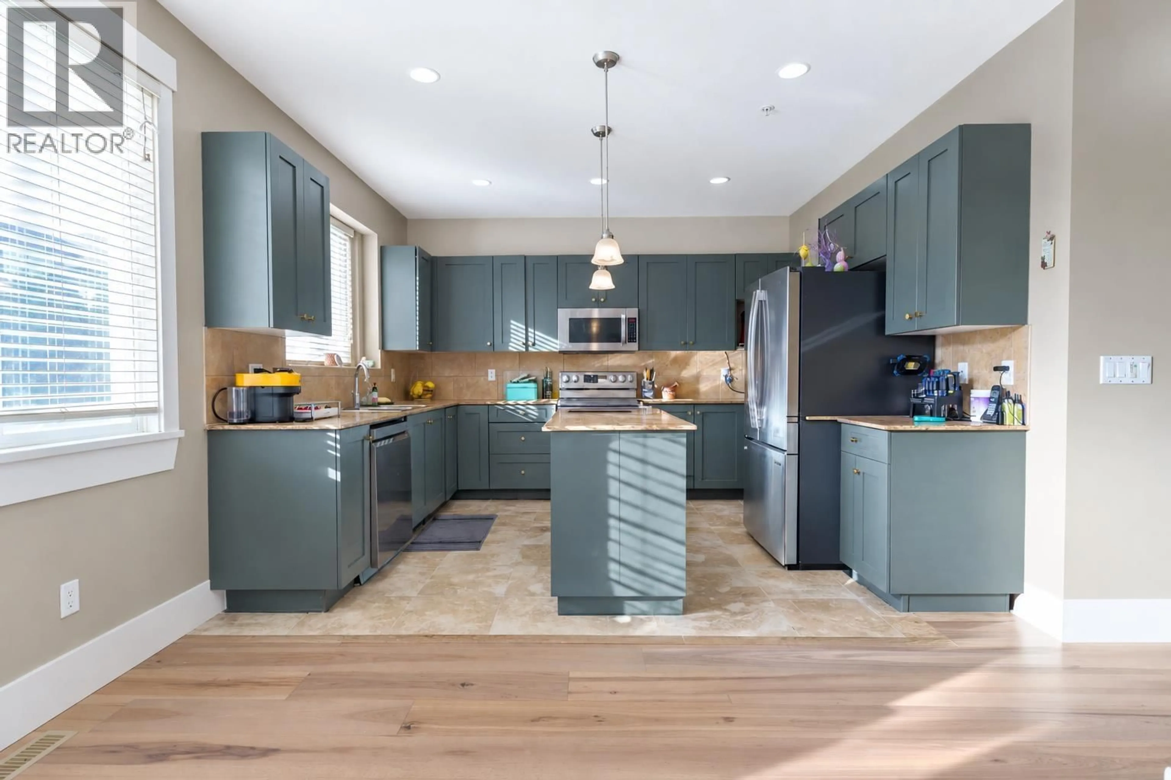 Open concept kitchen, unknown for 11125 234A STREET, Maple Ridge British Columbia V2W0B7