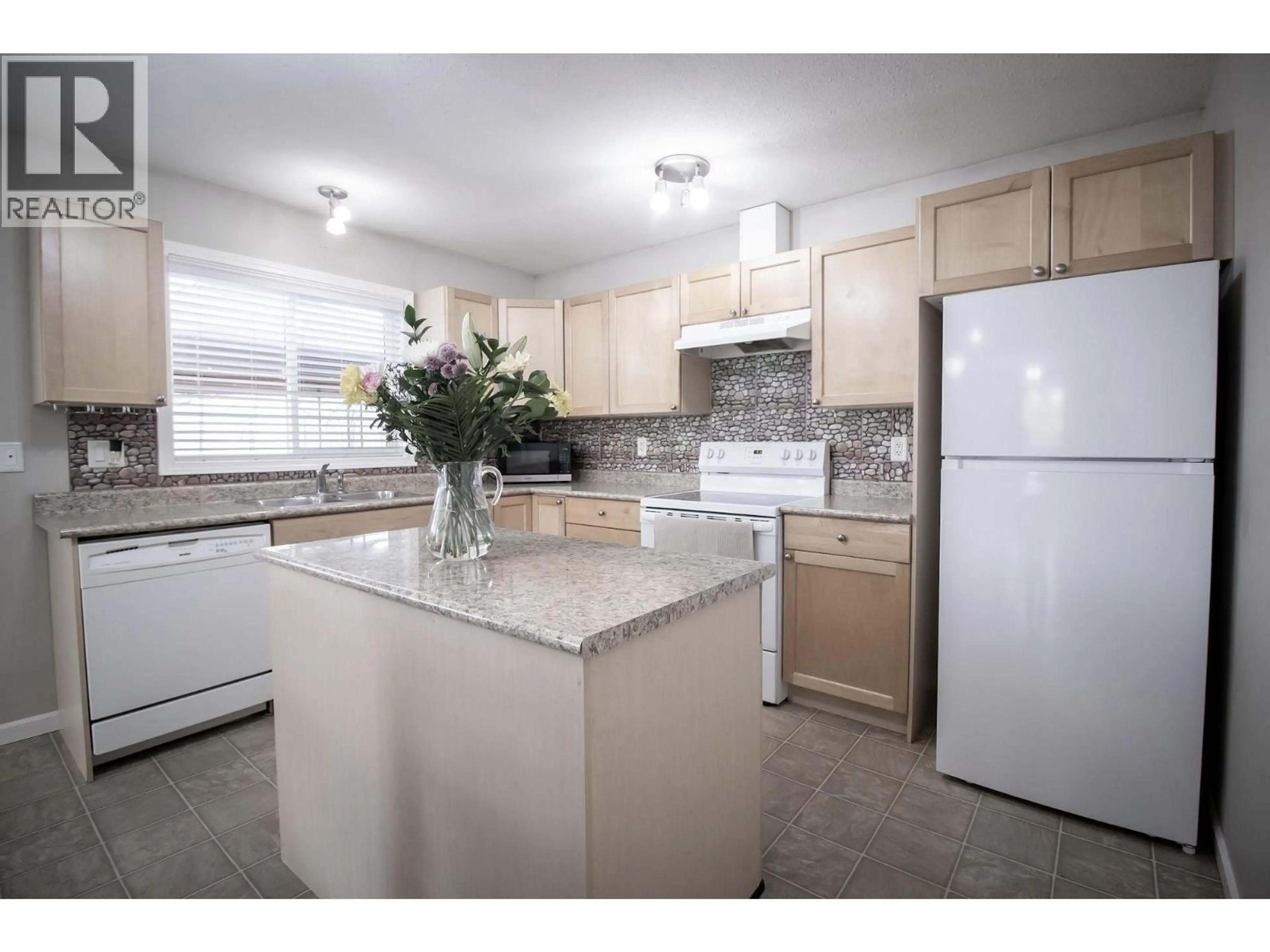 Standard kitchen, unknown for 9905 81 STREET, Fort St. John British Columbia V1J6K4