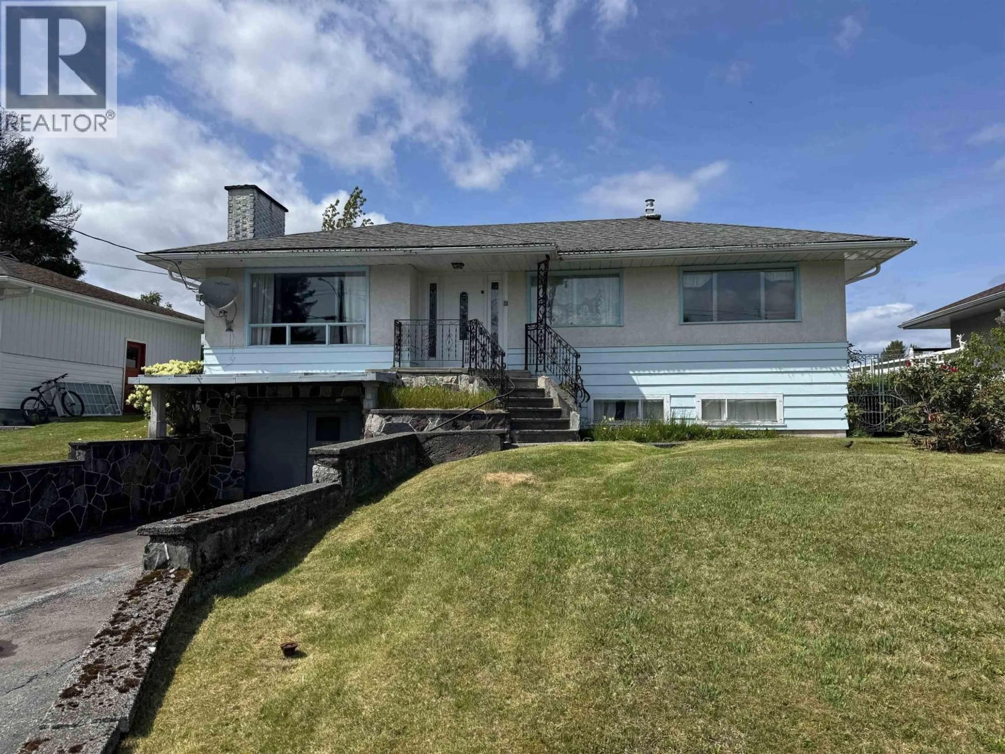 Home with vinyl exterior material, unknown for 64 WHITE STREET, Kitimat British Columbia V8C1H8