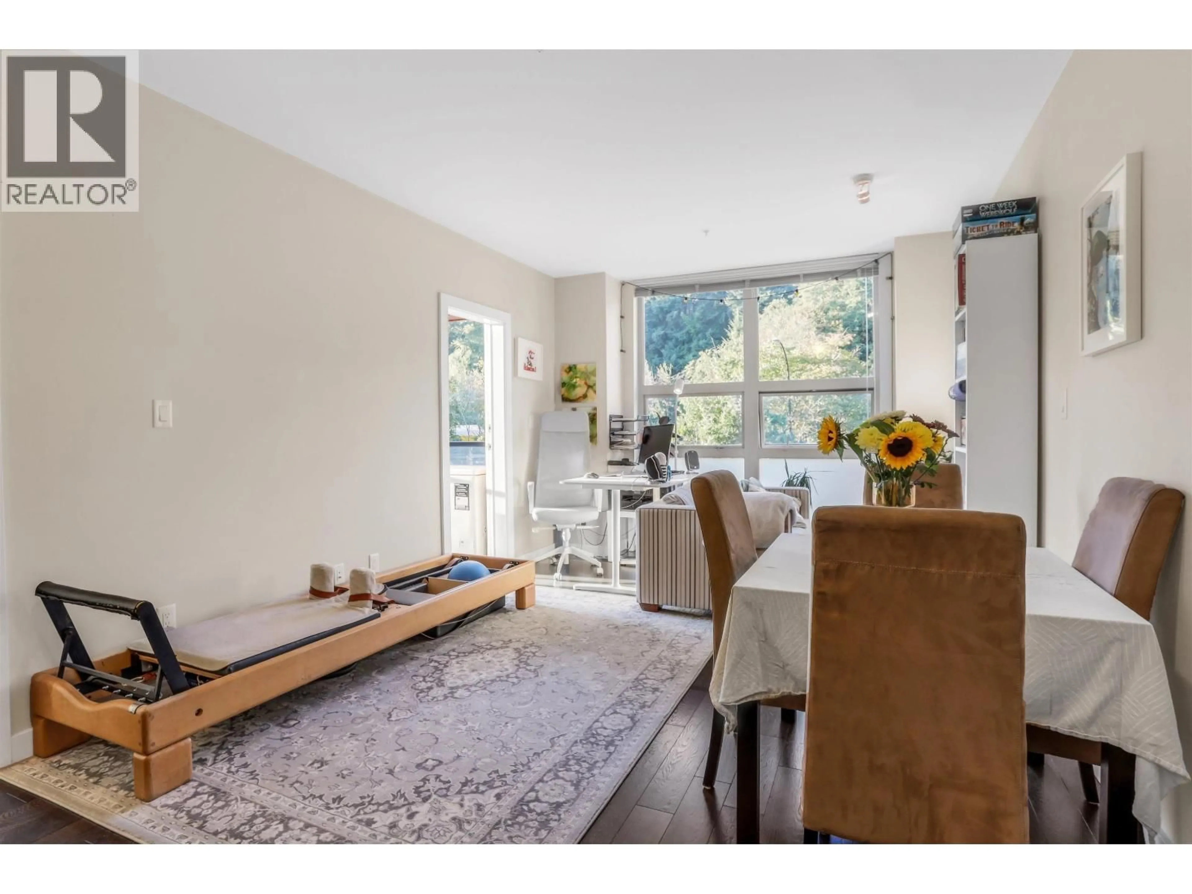 Dining room, wood/laminate floor for 204 - 1177 MARINE DRIVE, North Vancouver British Columbia V7P1T1