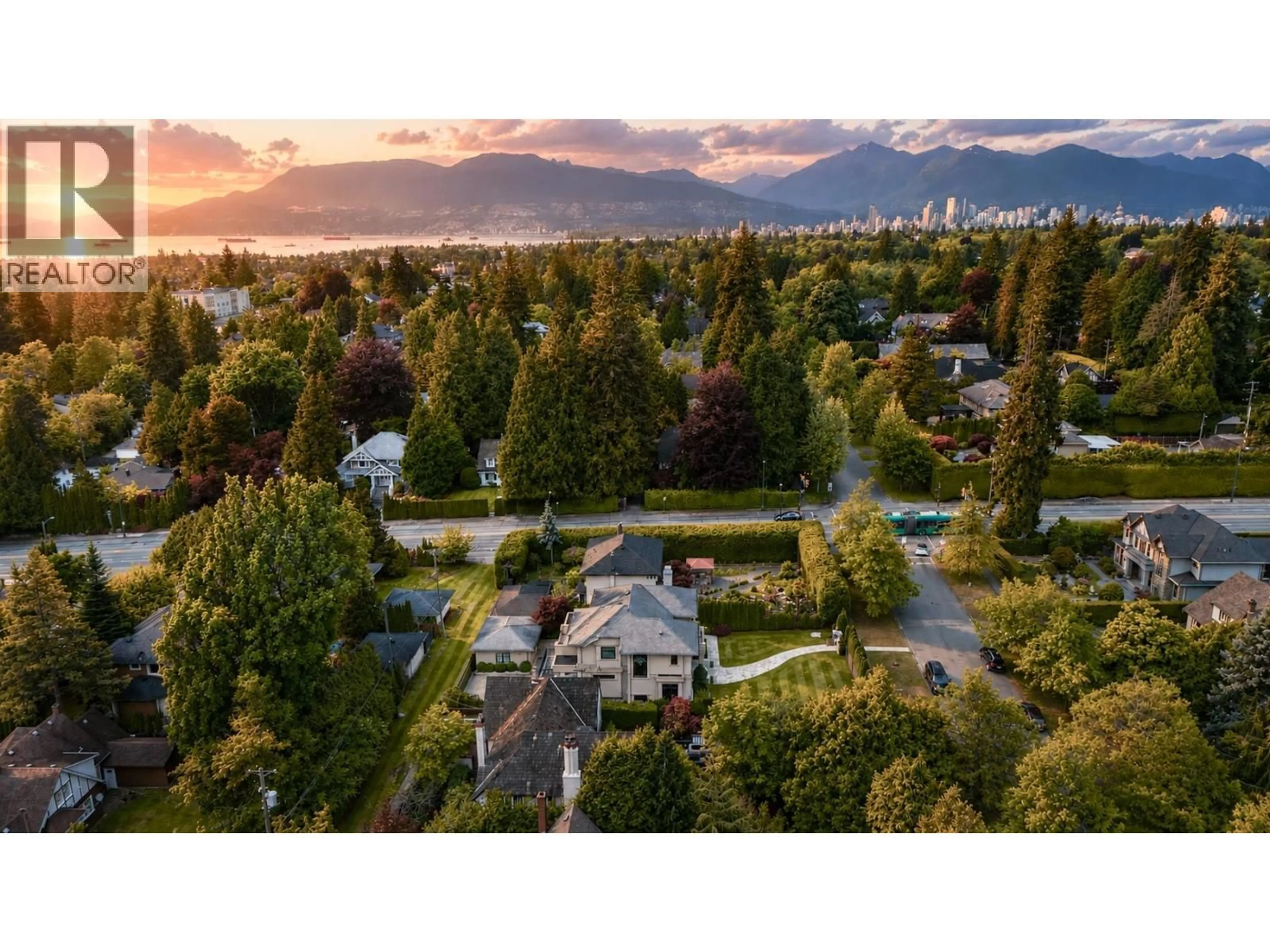 A pic from outside/outdoor area/front of a property/back of a property/a pic from drone, mountain view for 5755 ANGUS DRIVE, Vancouver British Columbia V6M3N7