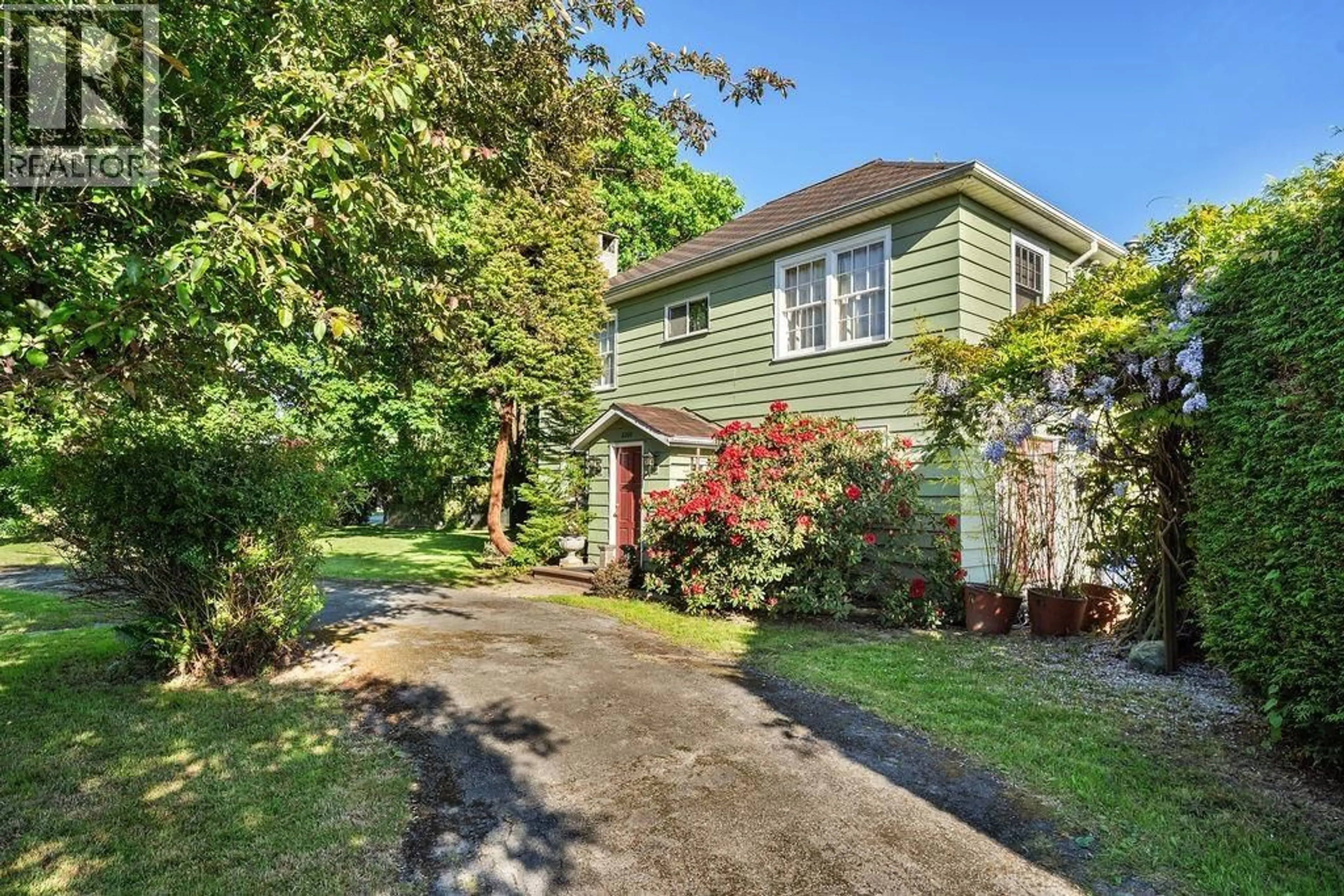 A pic from outside/outdoor area/front of a property/back of a property/a pic from drone, street for 2200 WELLINGTON CRESCENT, Richmond British Columbia V7B1H1