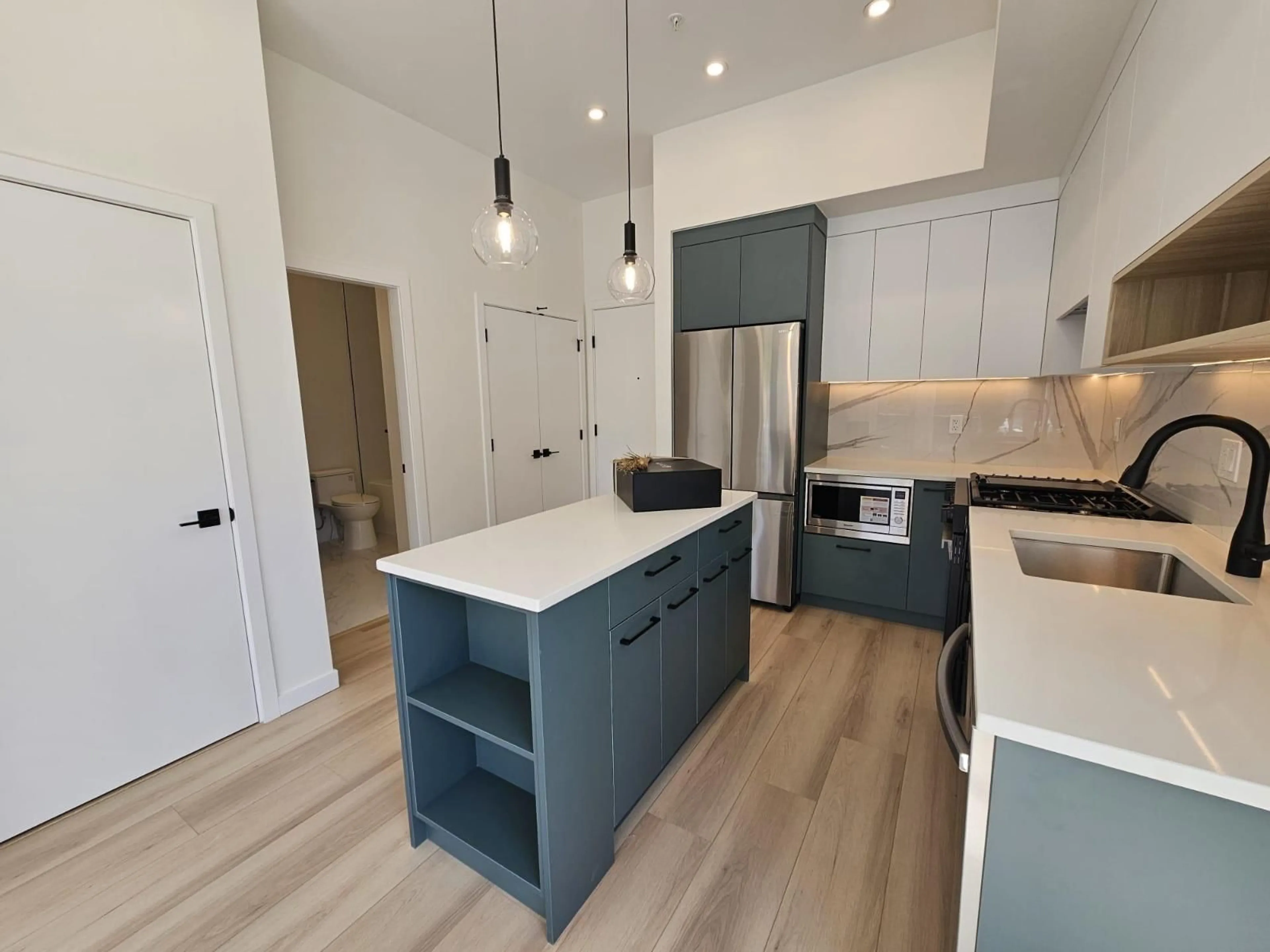 Open concept kitchen, unknown for 111 - 6220 GOOSEBERRY DRIVE, Surrey British Columbia V3S0B7