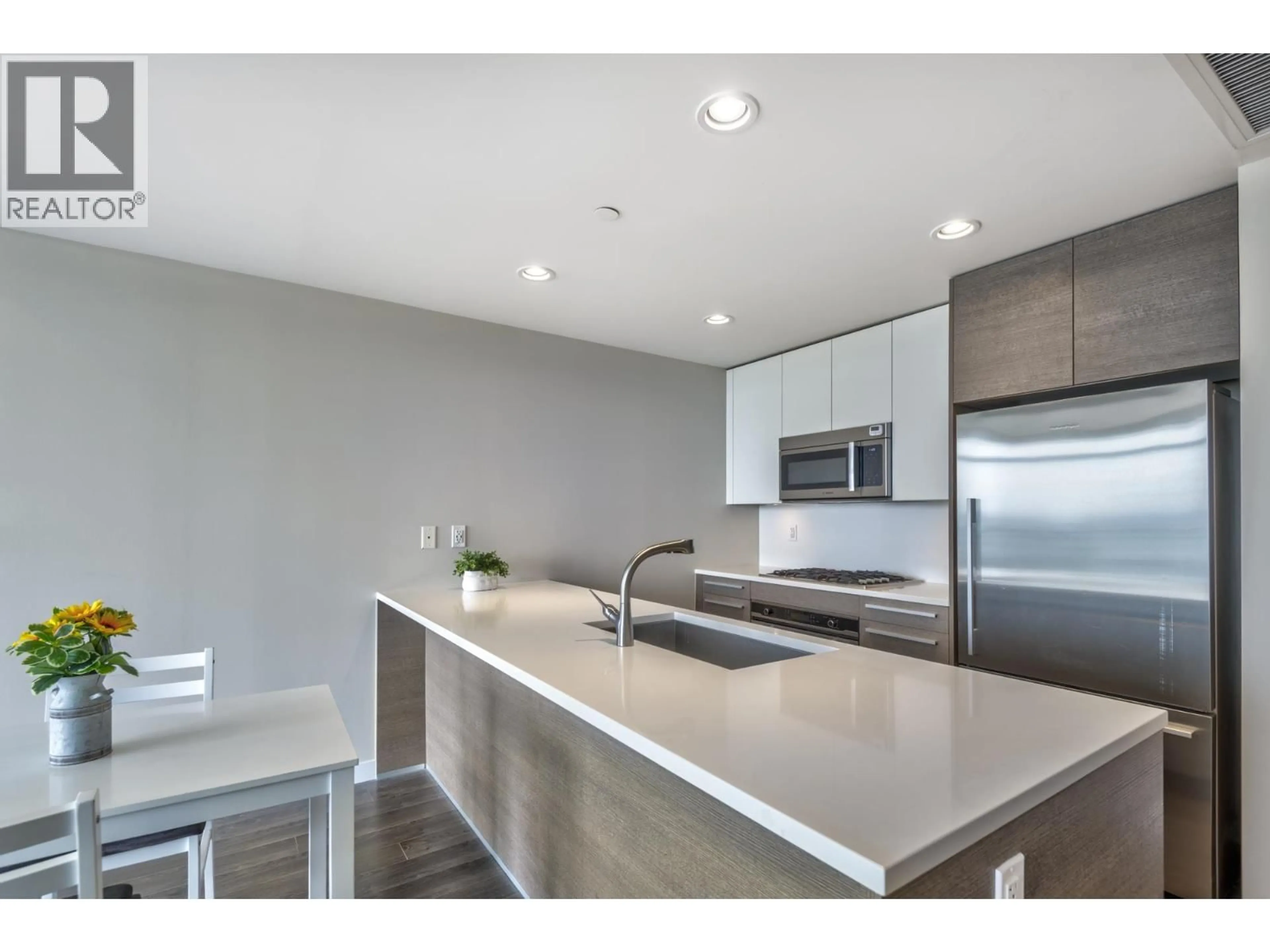 Open concept kitchen, unknown for 2909 - 4485 SKYLINE DRIVE, Burnaby British Columbia V5C0J2