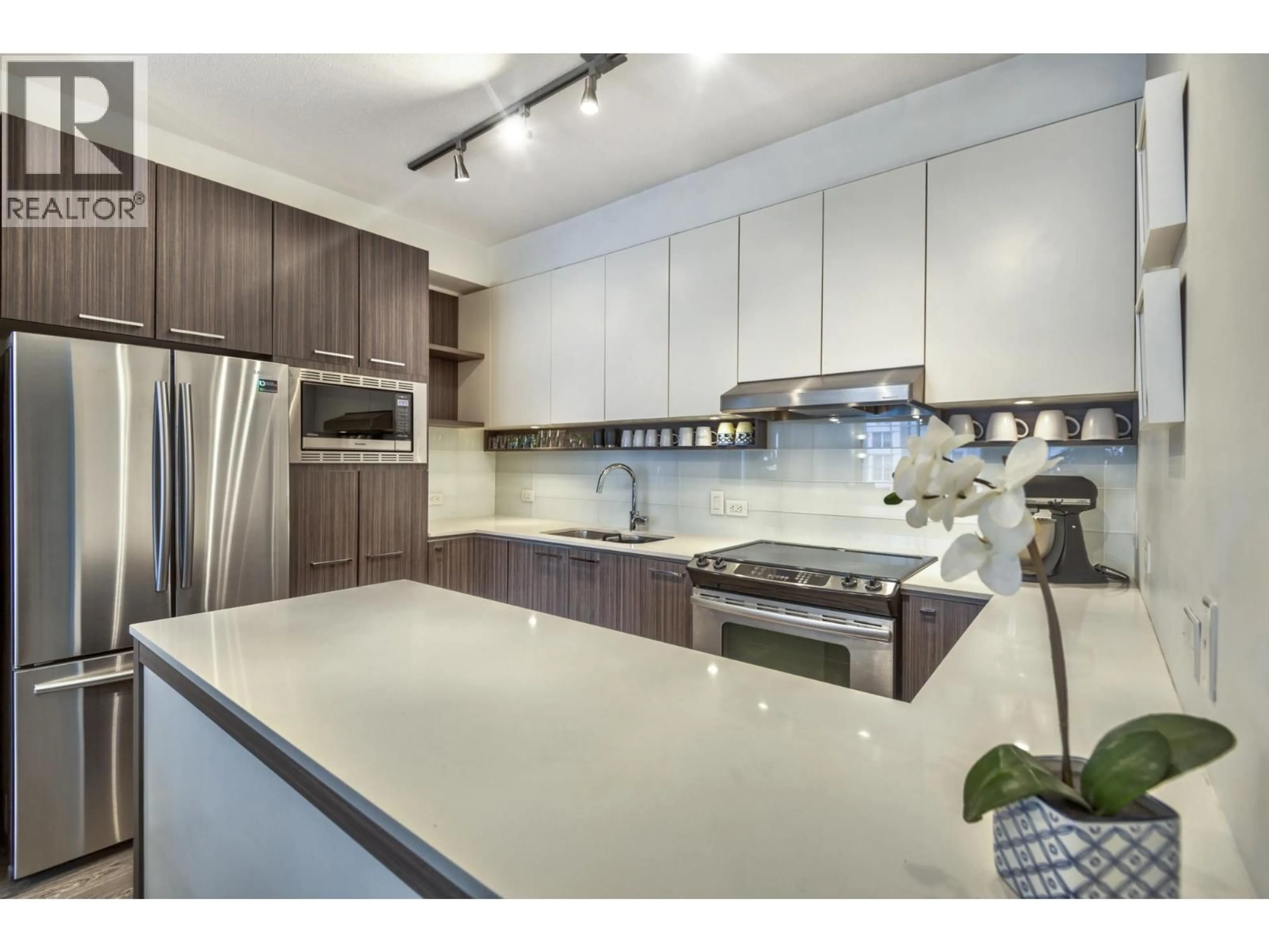 Contemporary kitchen, ceramic/tile floor for 309 - 545 FOSTER AVENUE, Coquitlam British Columbia V3J0B3